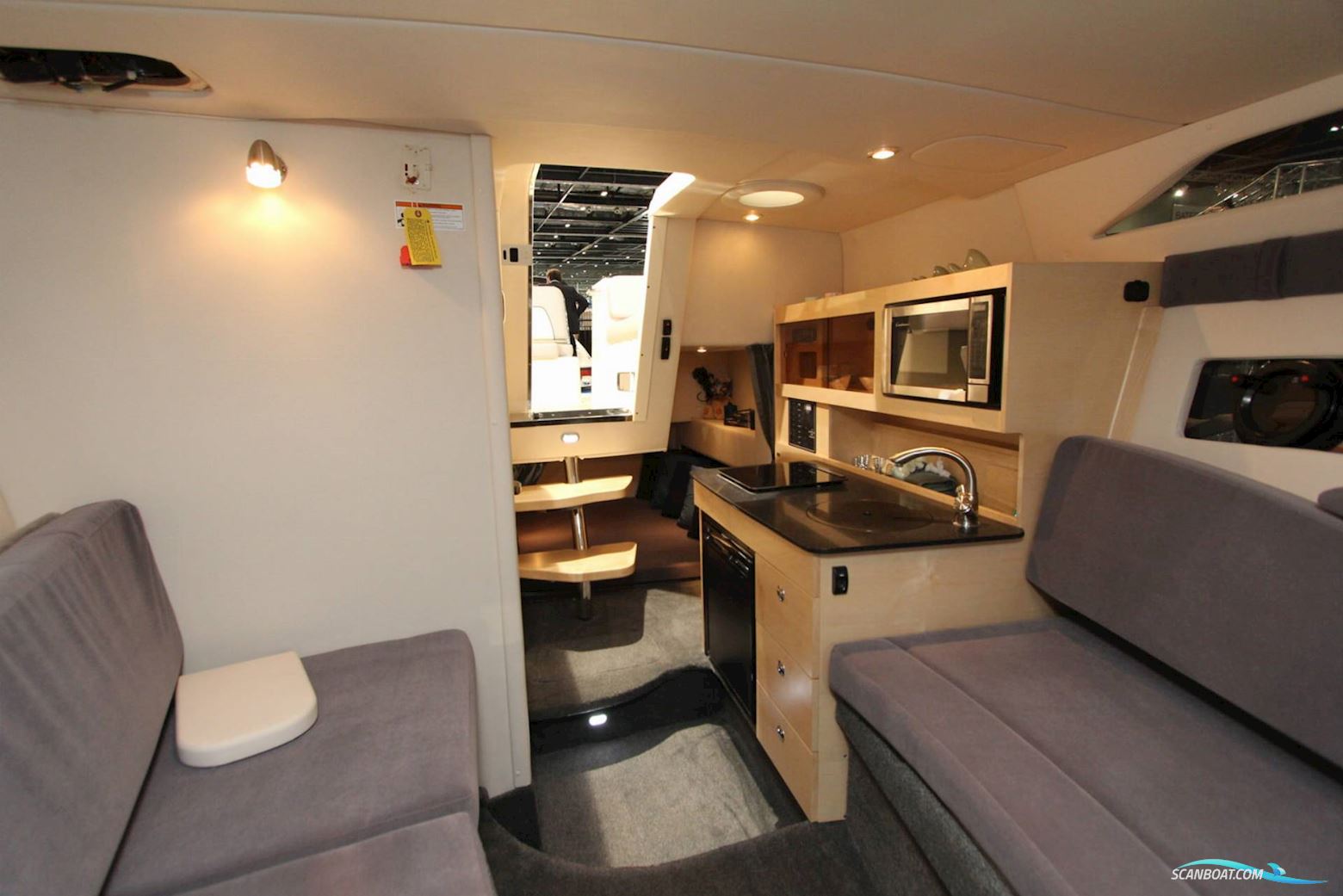 Bayliner Ciera 8 - Mercruiser 250 HK/Udstyr