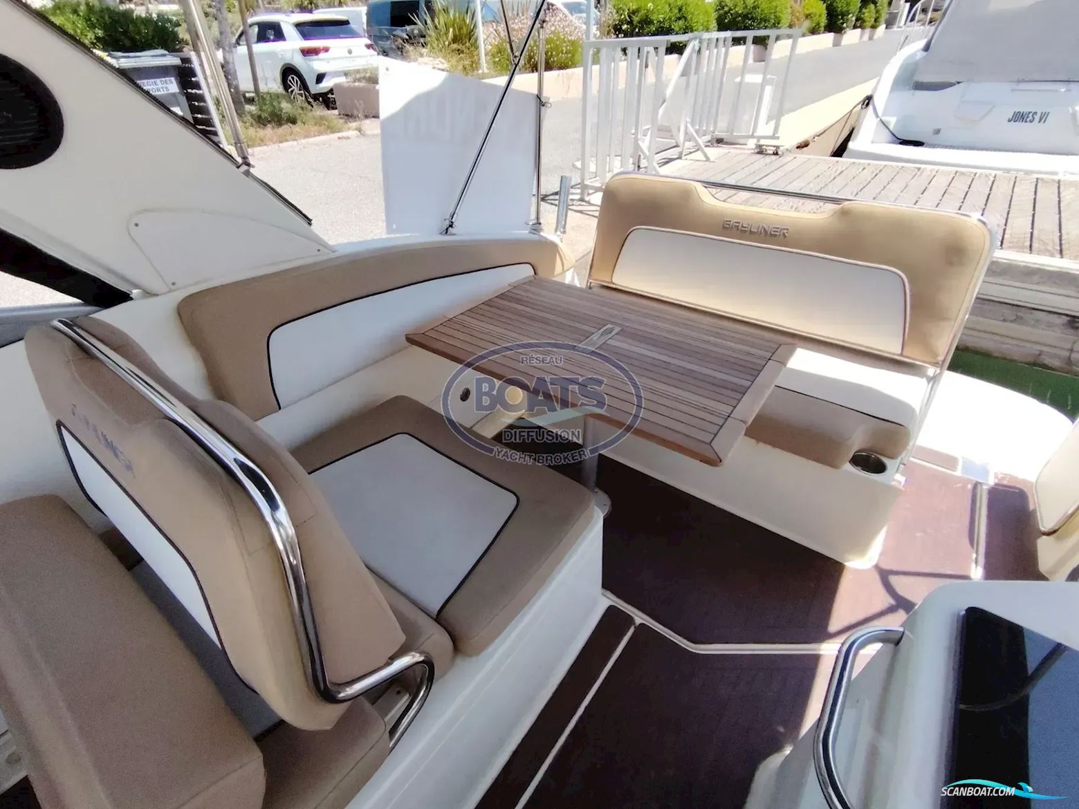 Bayliner Ciera 8