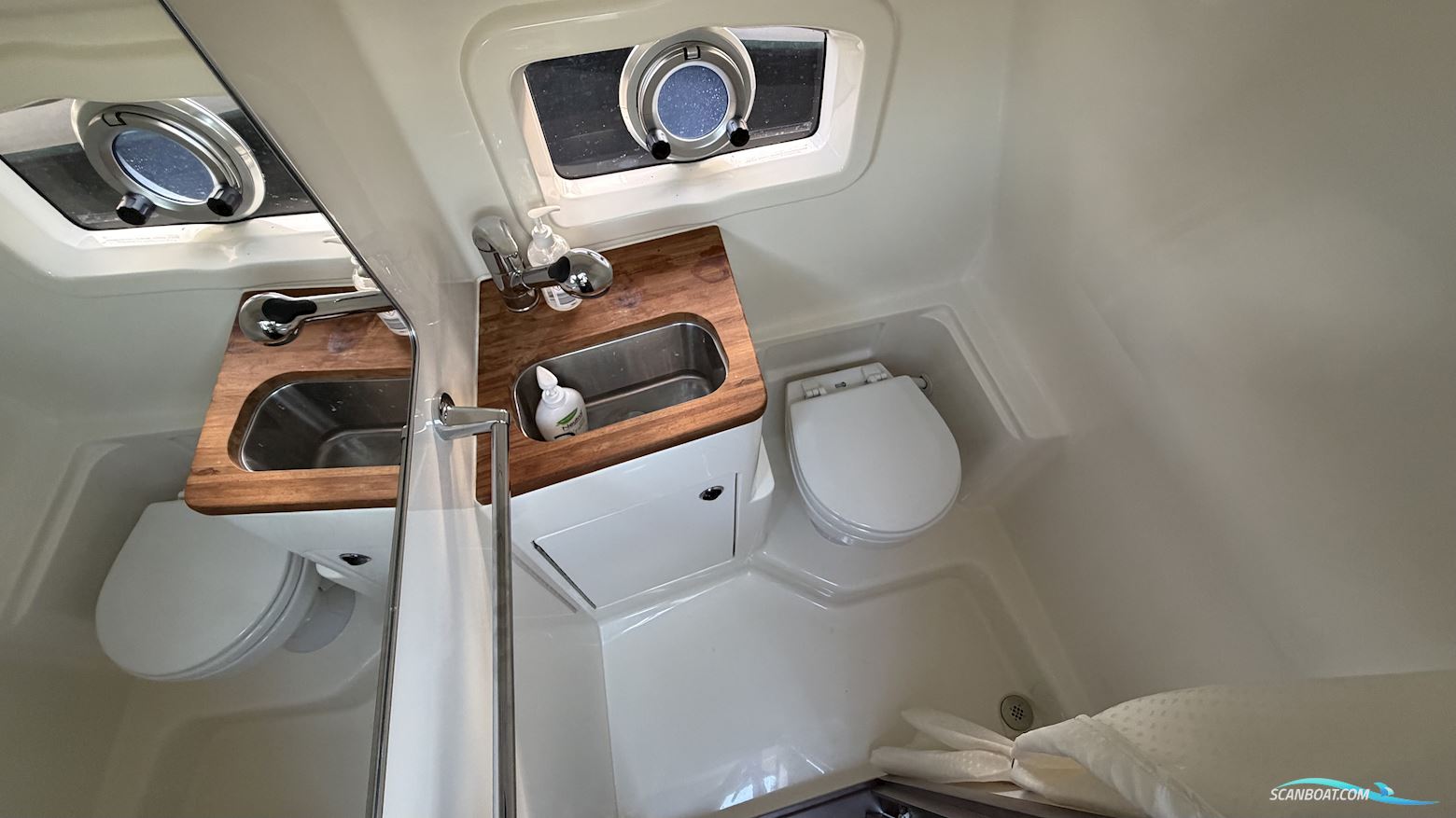 Bayliner Ciera 8