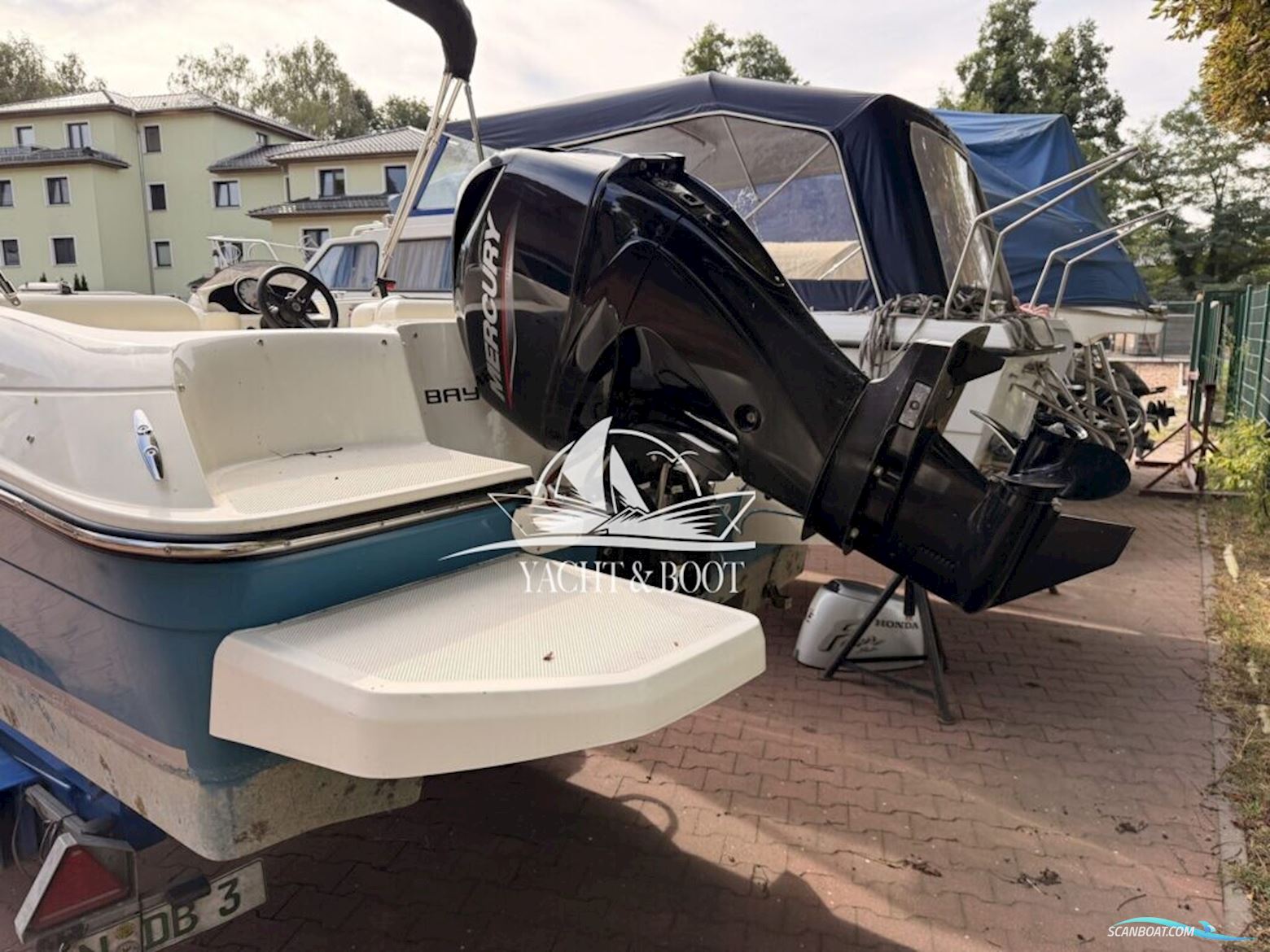 Bayliner e16