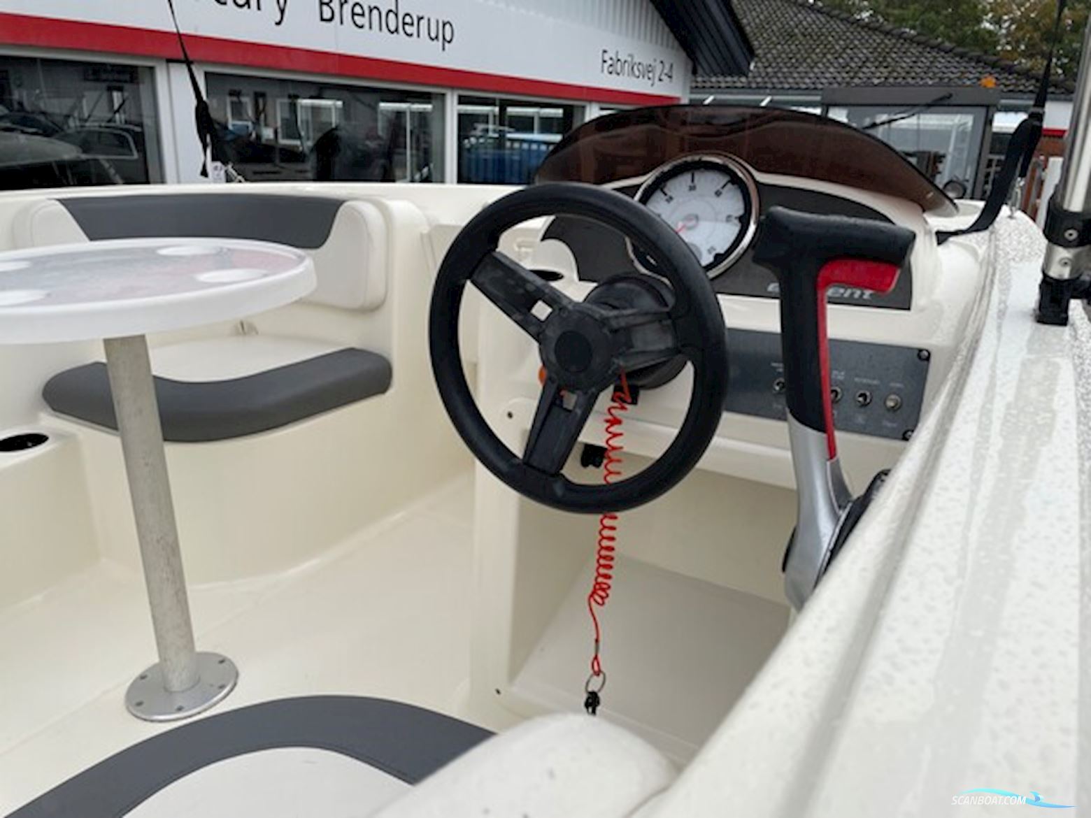 Bayliner E5 Element Med Mercury F80 Elpt Efi og Variant Ocean 1350 kg Trailer