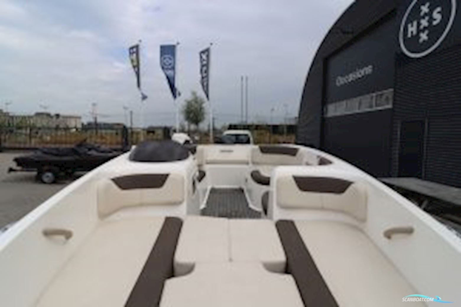 Bayliner Element E-16