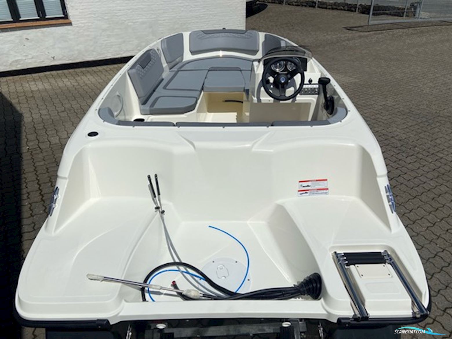 Bayliner Element M15, Mercury F50 EFI