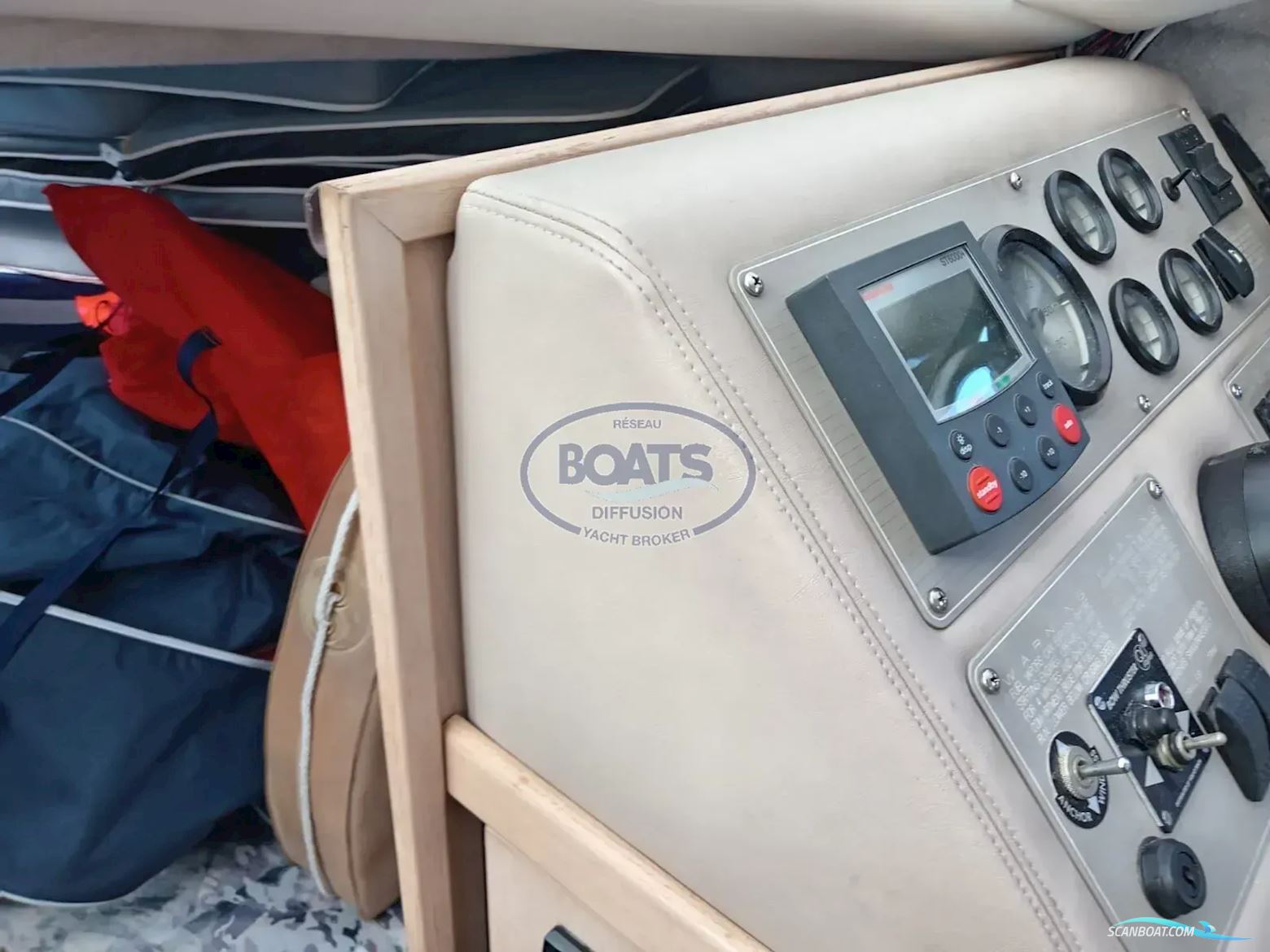 Bayliner Fly Cierra 2858