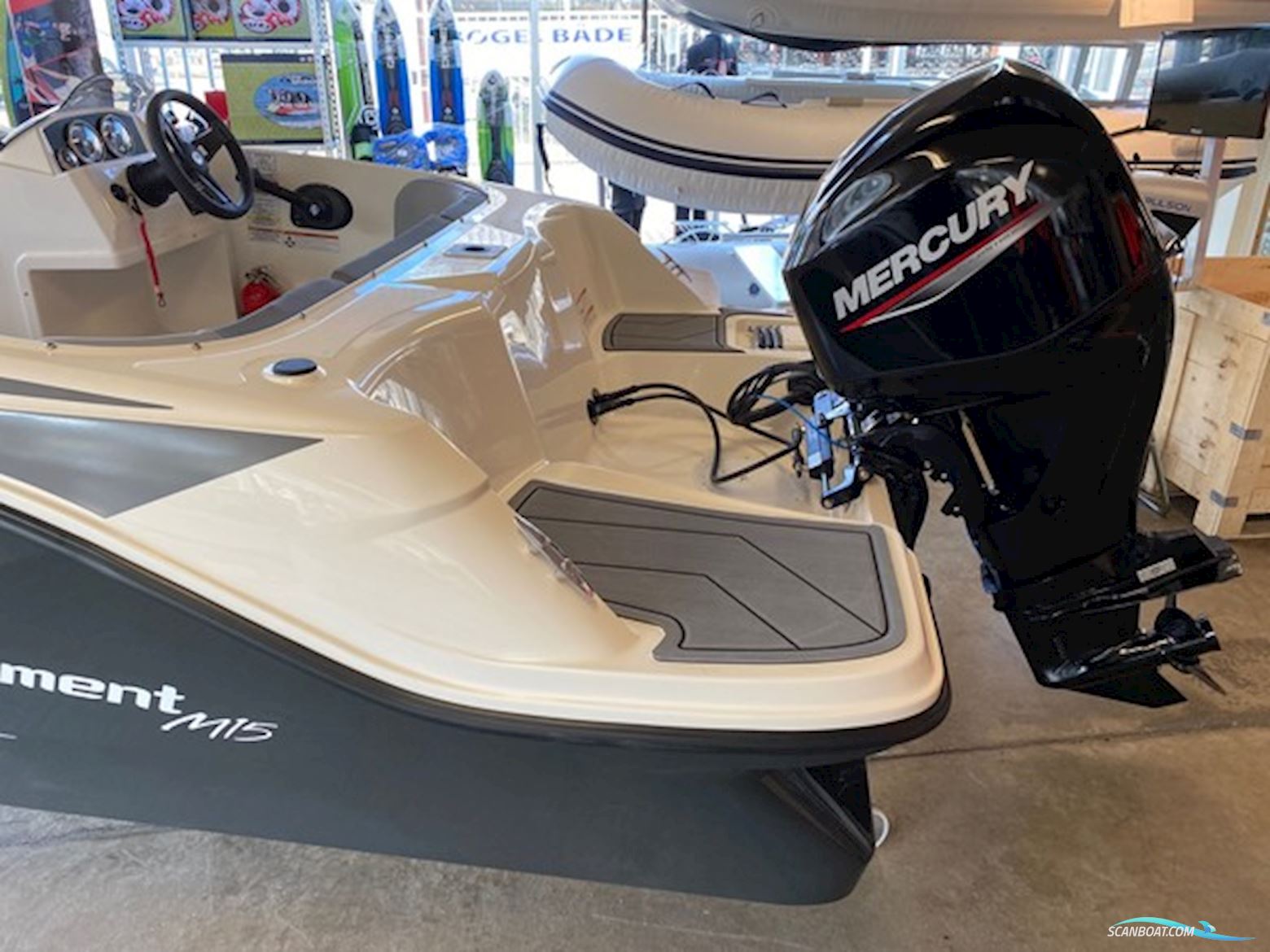 Bayliner M15 med Mercury F60 ELPT-EFI og udstyr