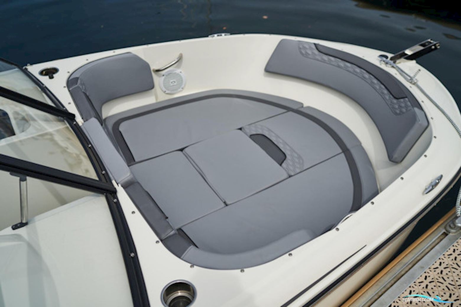 Bayliner M19 med 115 hk Mercury-EFI XL CT 2,1L - UDSTYR