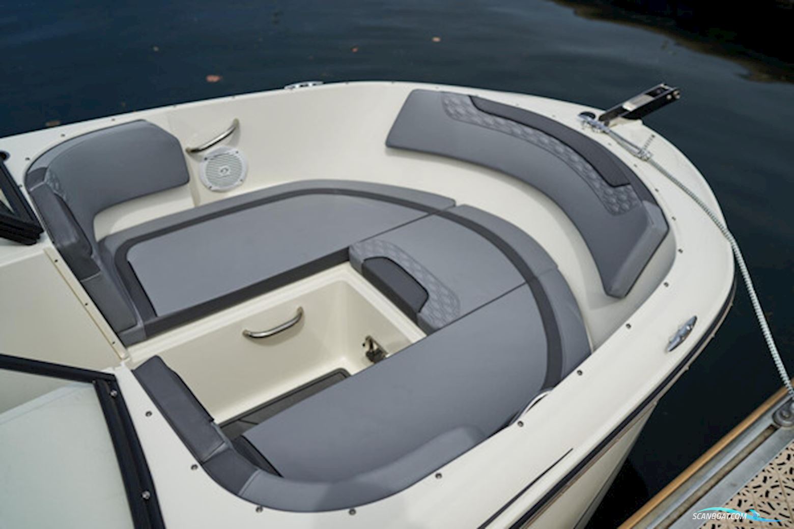 Bayliner M19 med 115 hk Mercury-EFI XL CT 2,1L - UDSTYR