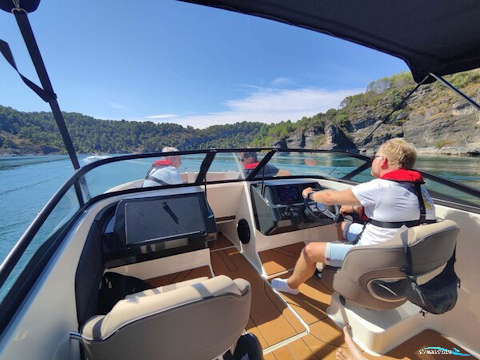 Bayliner V20 BR m/Mercury F150 hk Racing XL DS V6, hvid