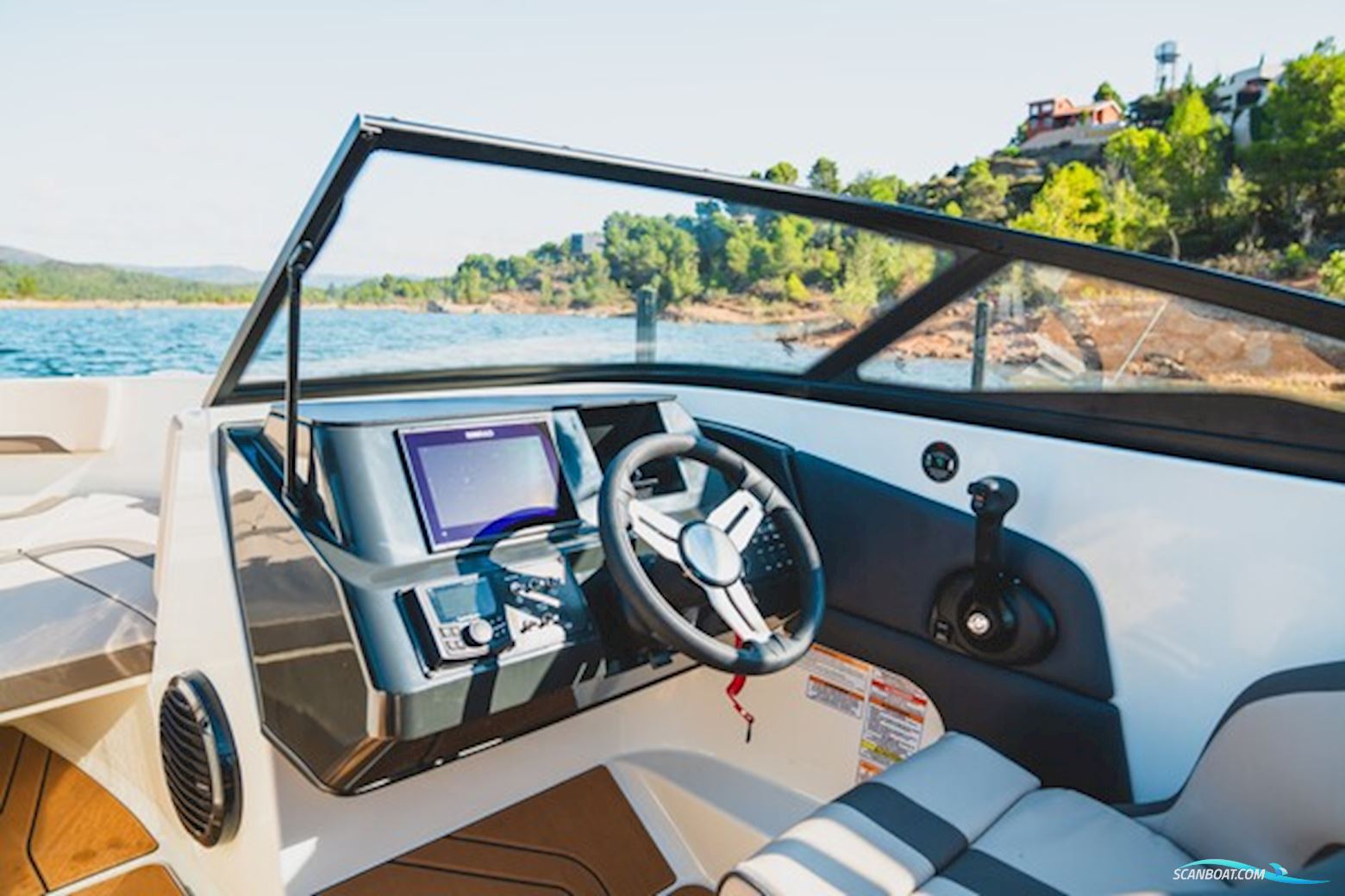 Bayliner V20 OB, Mercury F175 ProXS