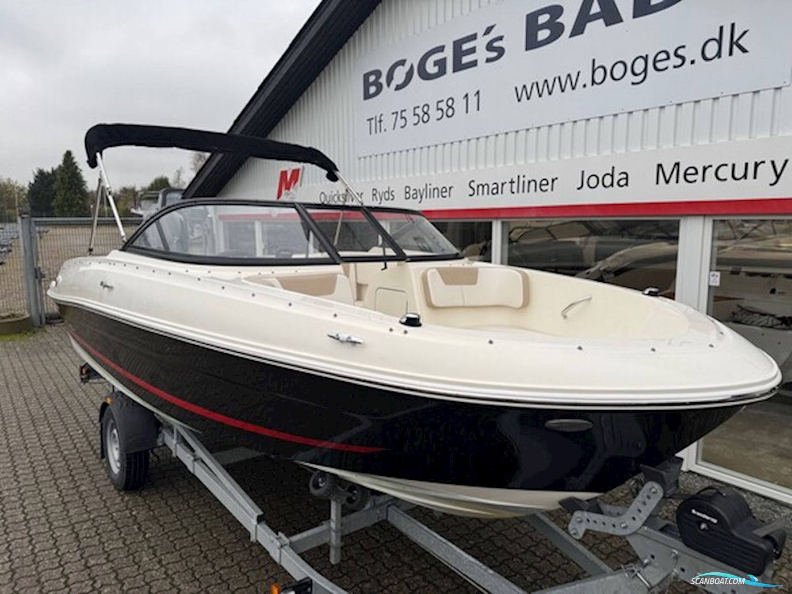 Bayliner VR4 Bowrider Med 115 hk Mercury 2,1L XL CT