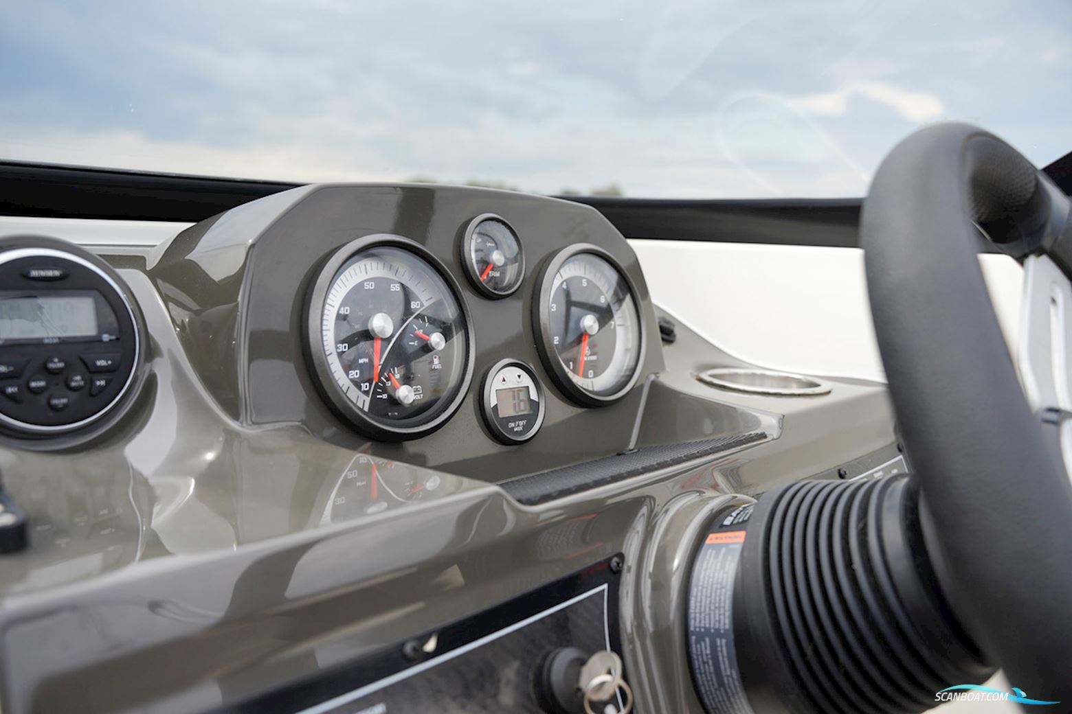 Bayliner VR4