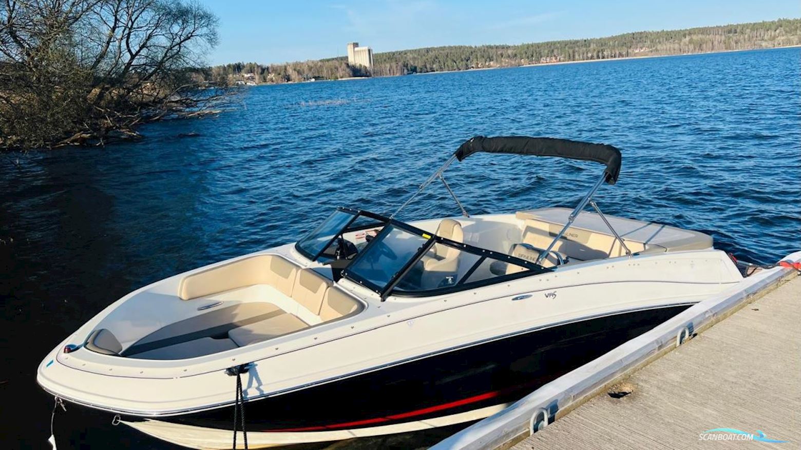 Bayliner VR5 Bowrider Motorbåt 2017, med Mercruiser motor, Sverige