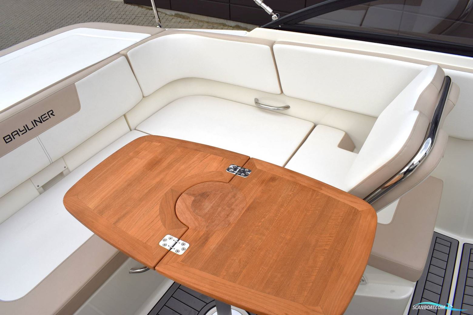 Bayliner VR5 Cuddy - Mercury F150 HK/Udstyr
