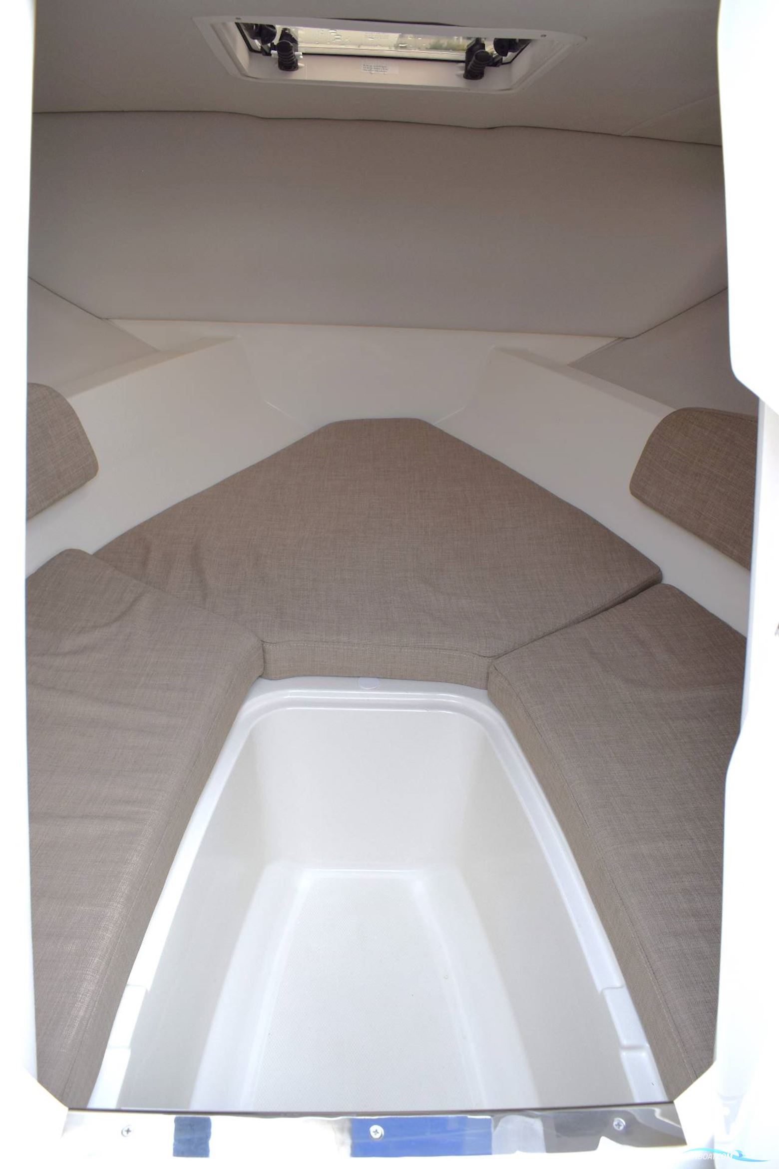 Bayliner VR5 Cuddy - Mercury F150 HK/Udstyr