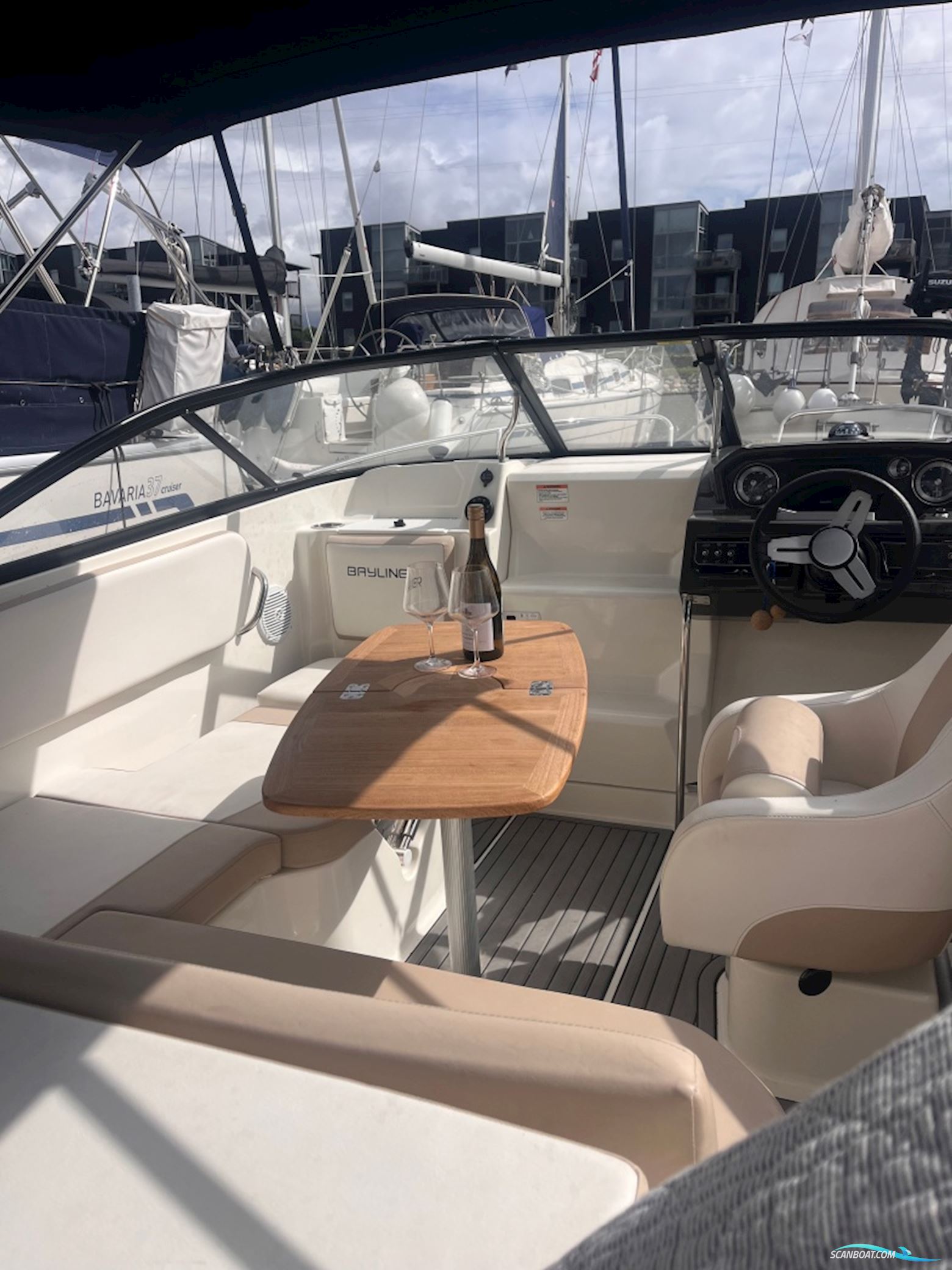 Bayliner VR5 Cuddy - Solgt/Sold