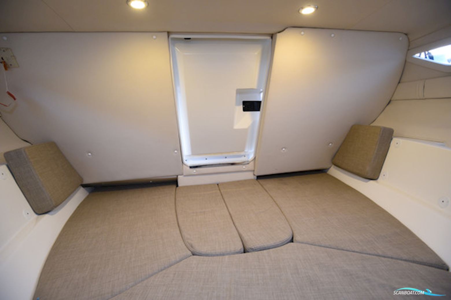 Bayliner VR5 Cuddy med F150 Mercury-EFI XL 3,0L  - inkl. udstyr