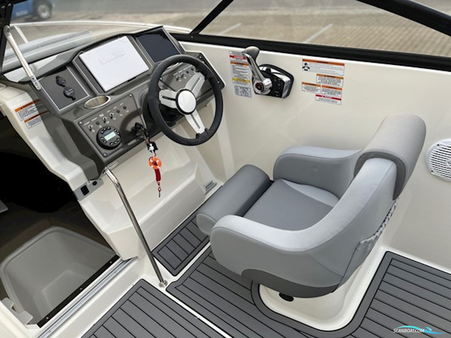 Bayliner VR5 Cuddy med Mercury F200 XL-EFI DS V6 - inkl. udstyr