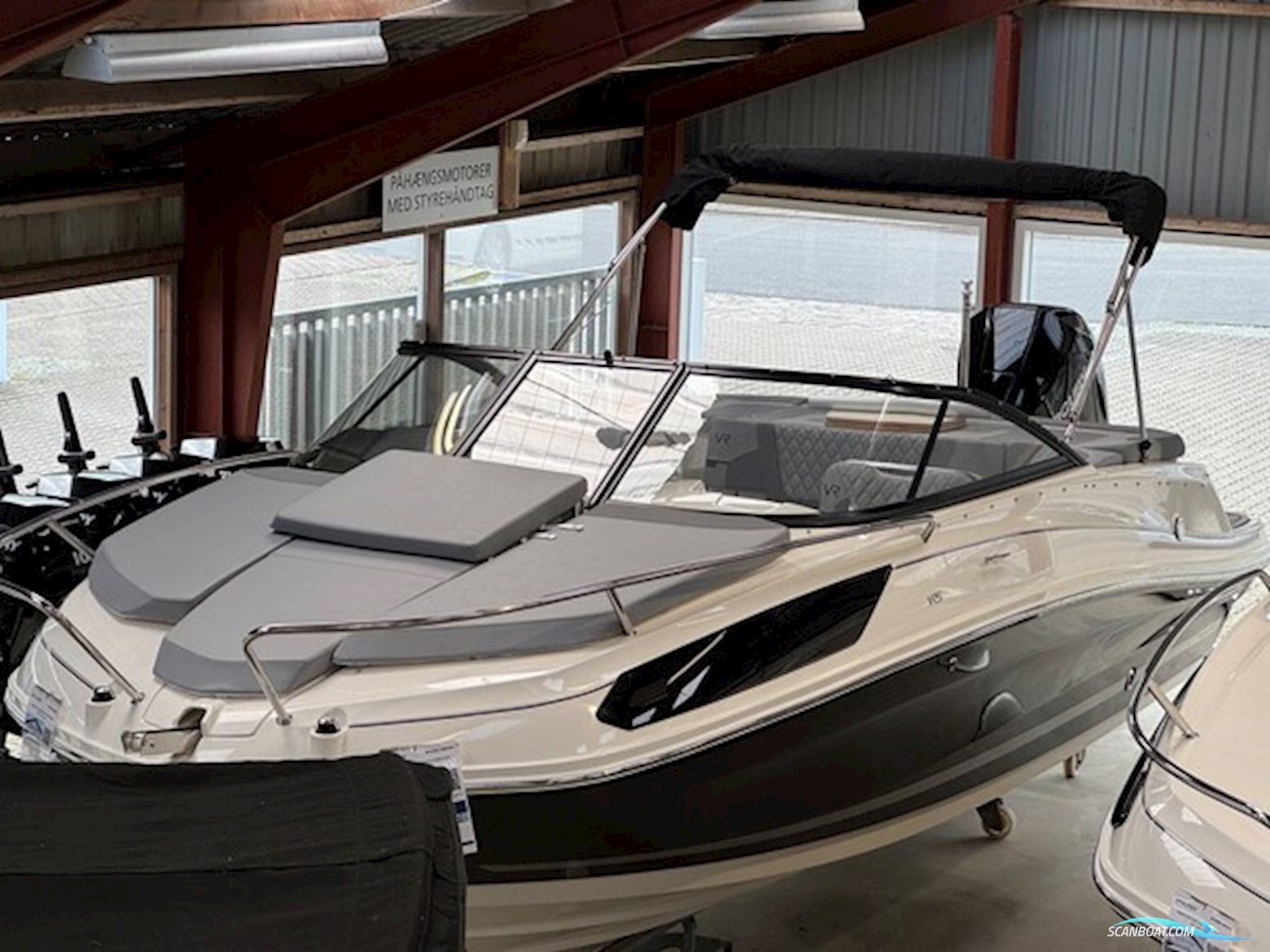 Bayliner VR5 Cuddy med Mercury F200 XL-EFI DS V6 - inkl. udstyr