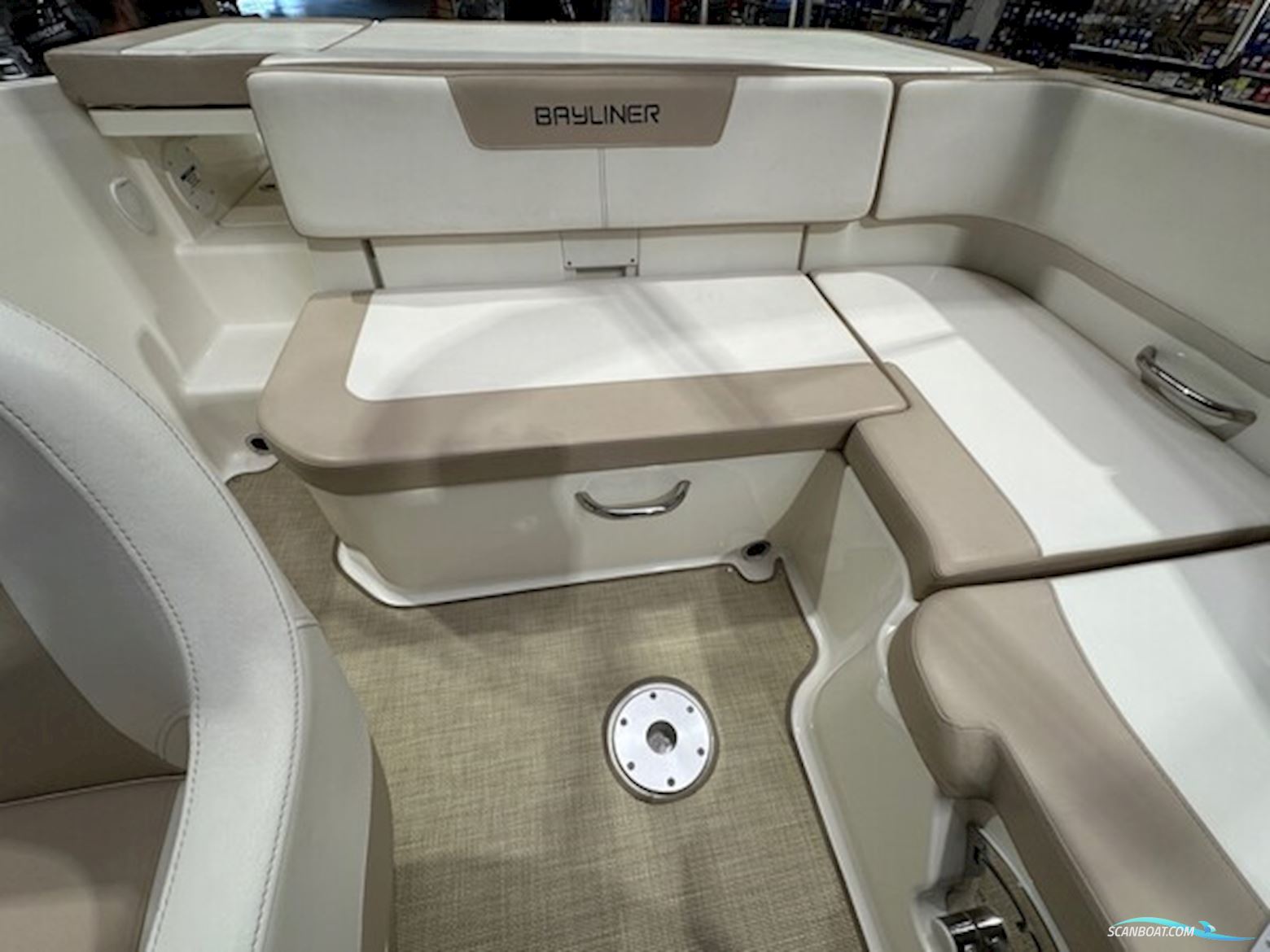 Bayliner VR5 Cuddy – Mercury 150 hk – 2018
