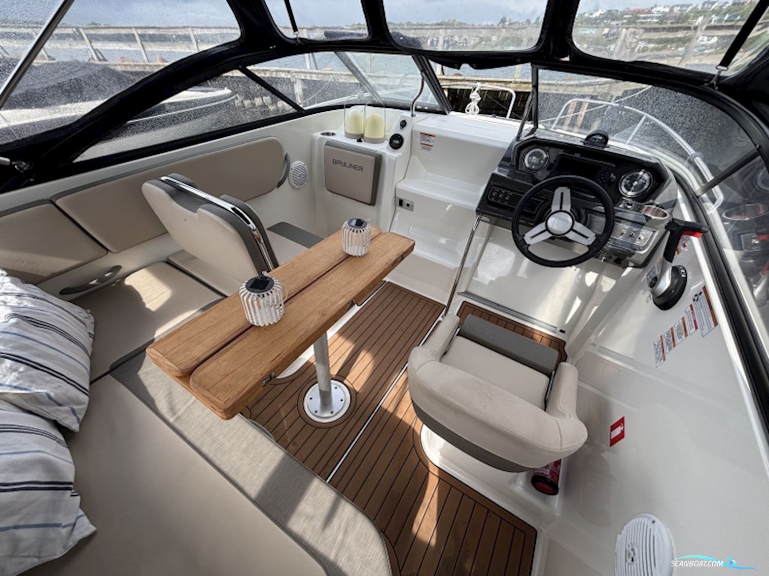 Bayliner VR5 Cuddy OB