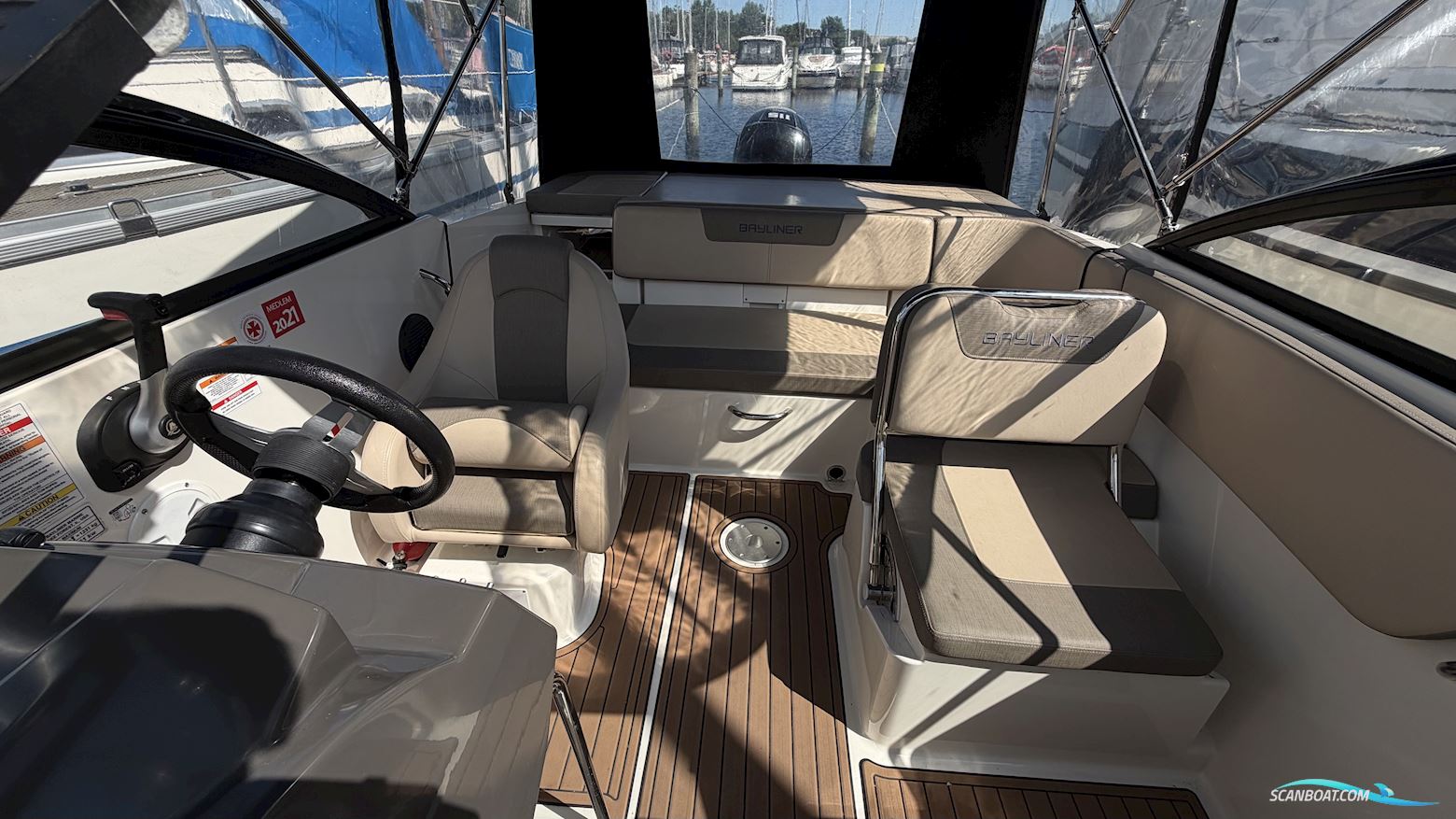 Bayliner VR5 Cuddy