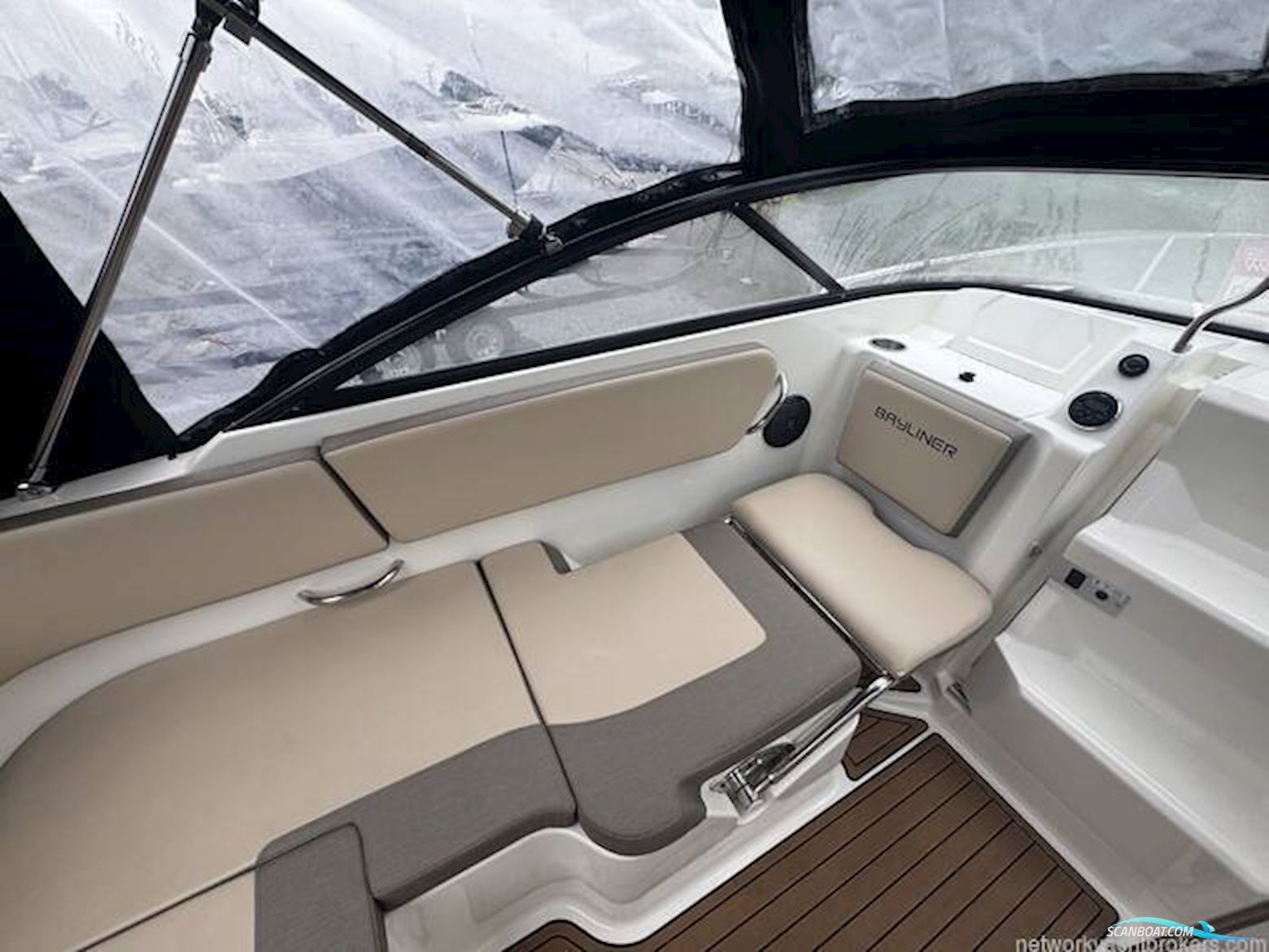 Bayliner VR5