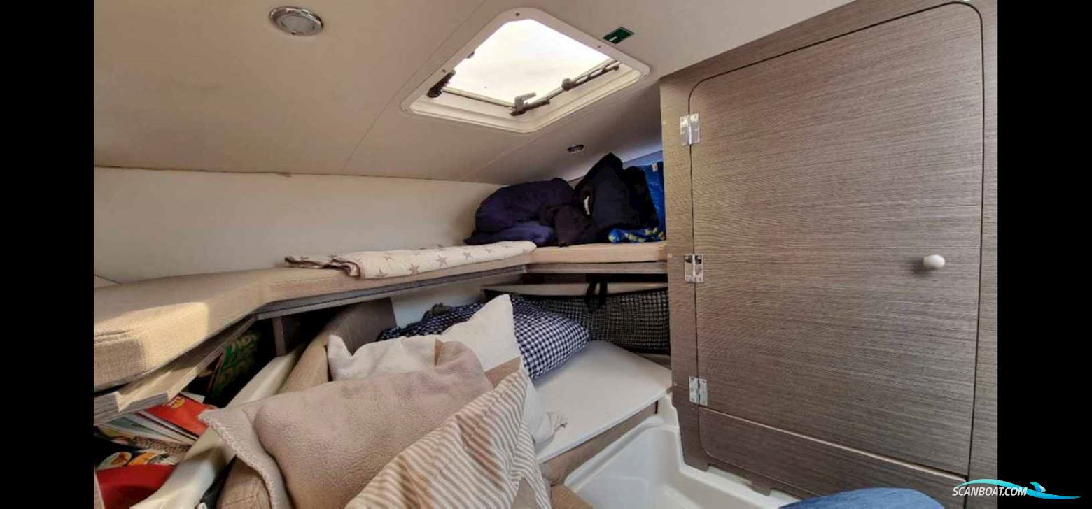 Bayliner VR6 - Mercruiser 4.5L