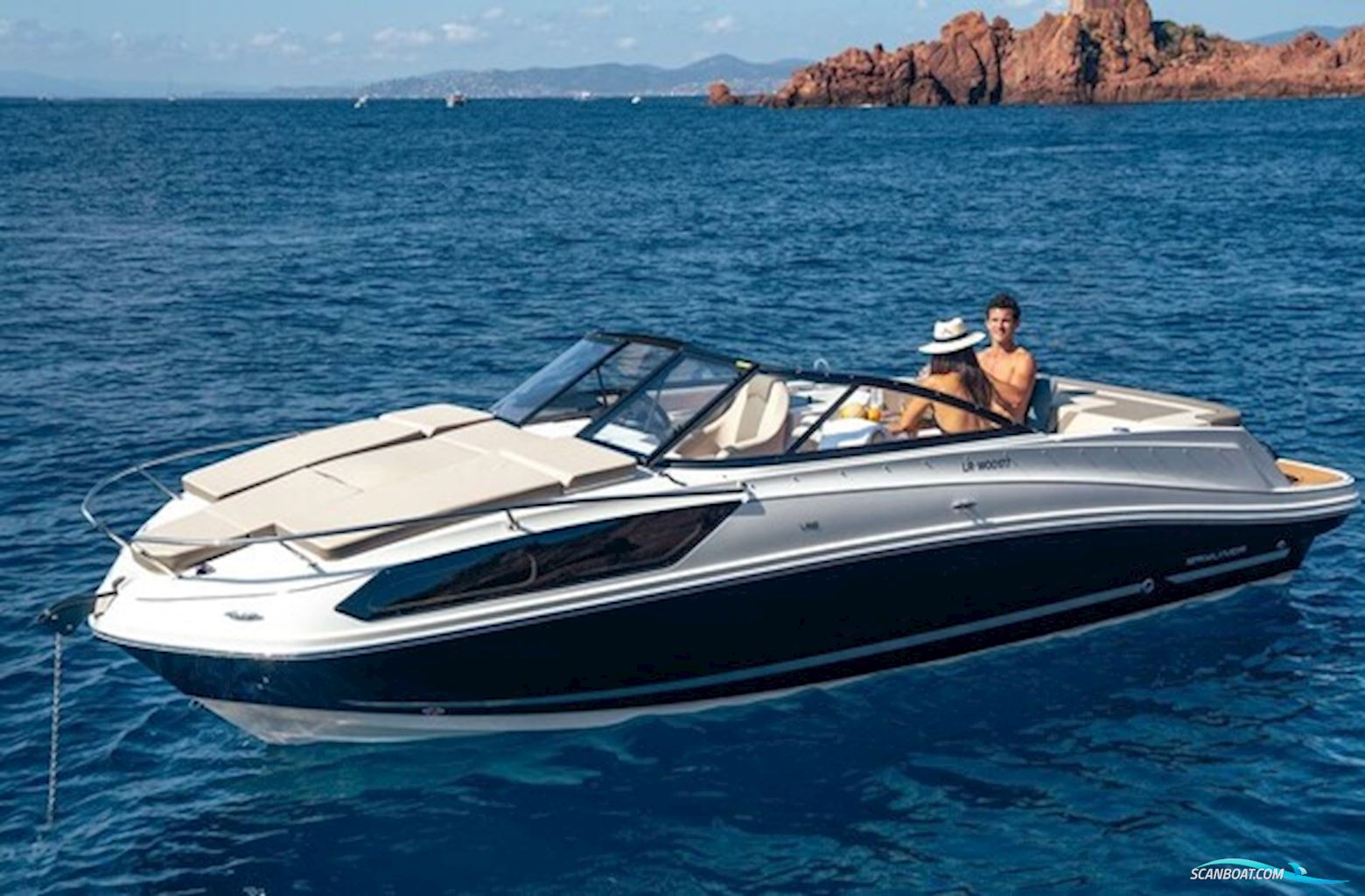 Bayliner VR6 Cuddy med 300 hk Mercruiser-EFI V8 6,2L og 2700 kg Bådtrailer