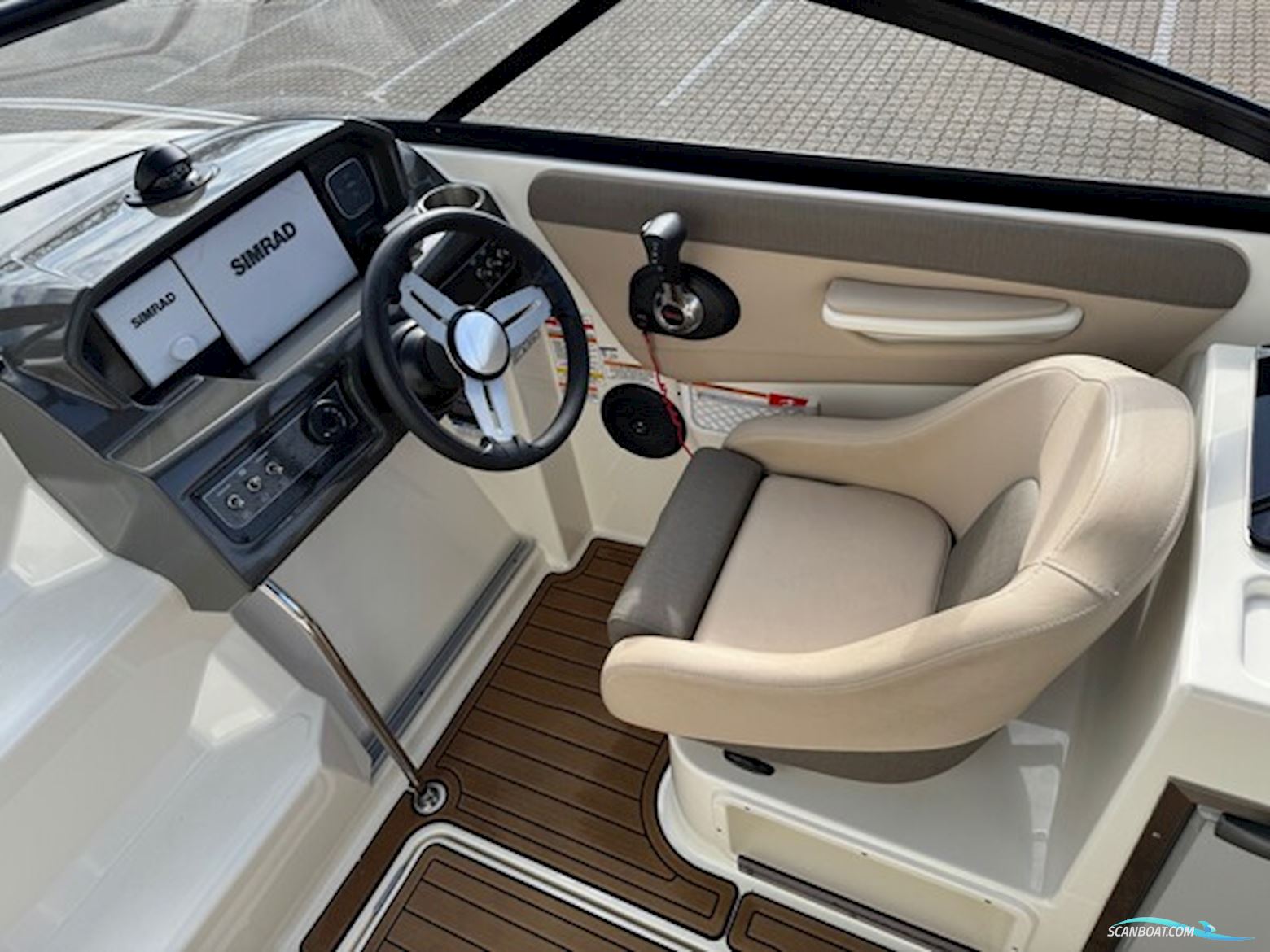 Bayliner VR6 Cuddy med F200 Mercury-EFI 4 takt DS XL V6 3,4L - Anvisningssalg.