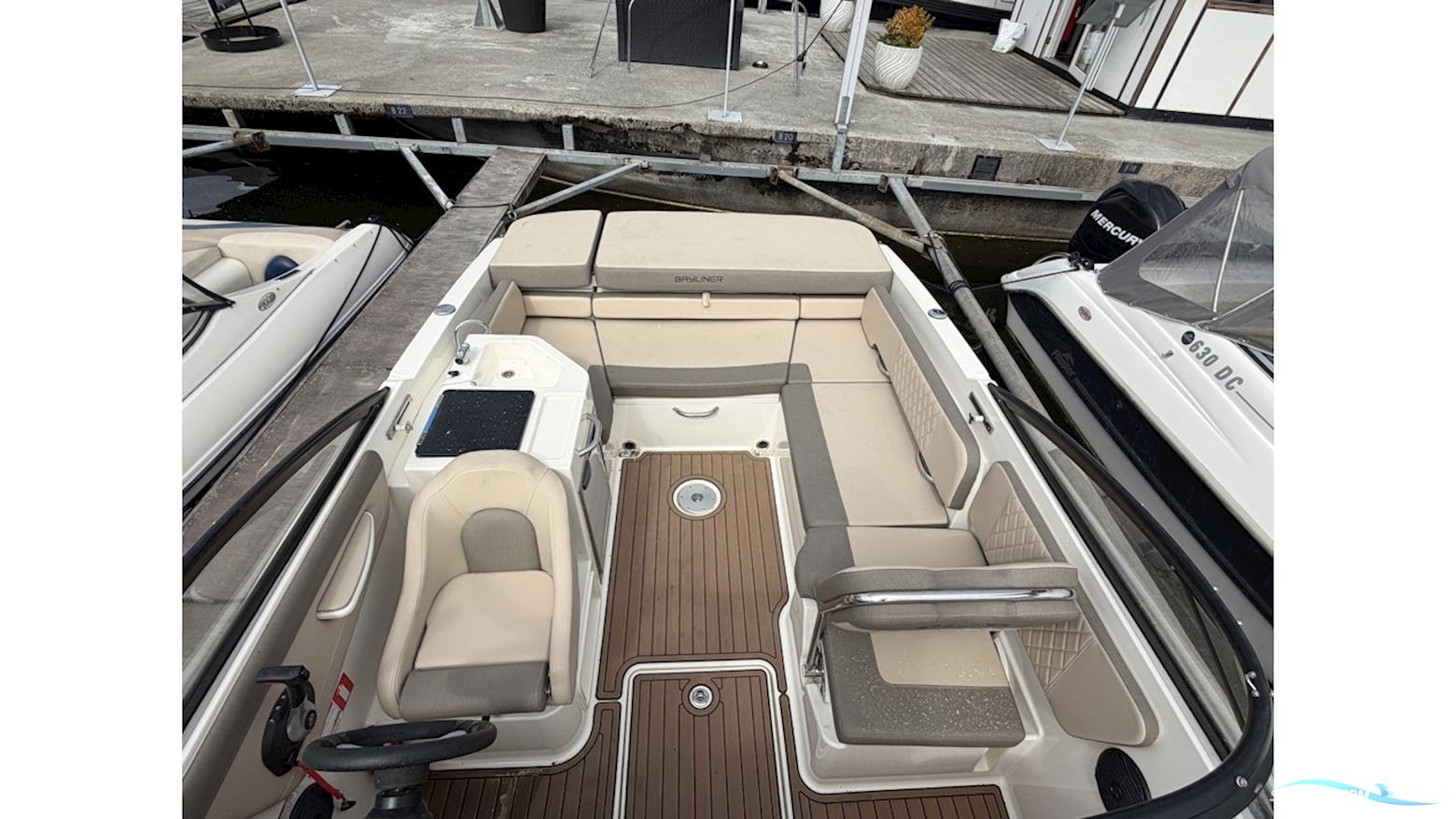 Bayliner VR6 Cuddy