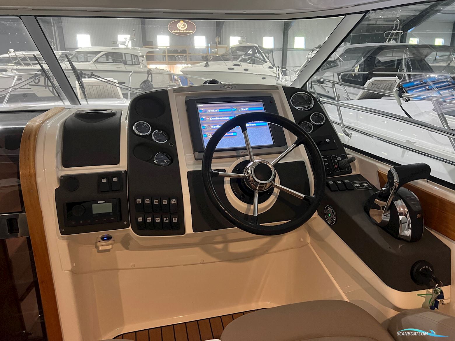 Begagnad Aquador 27 HT -14 (PS)