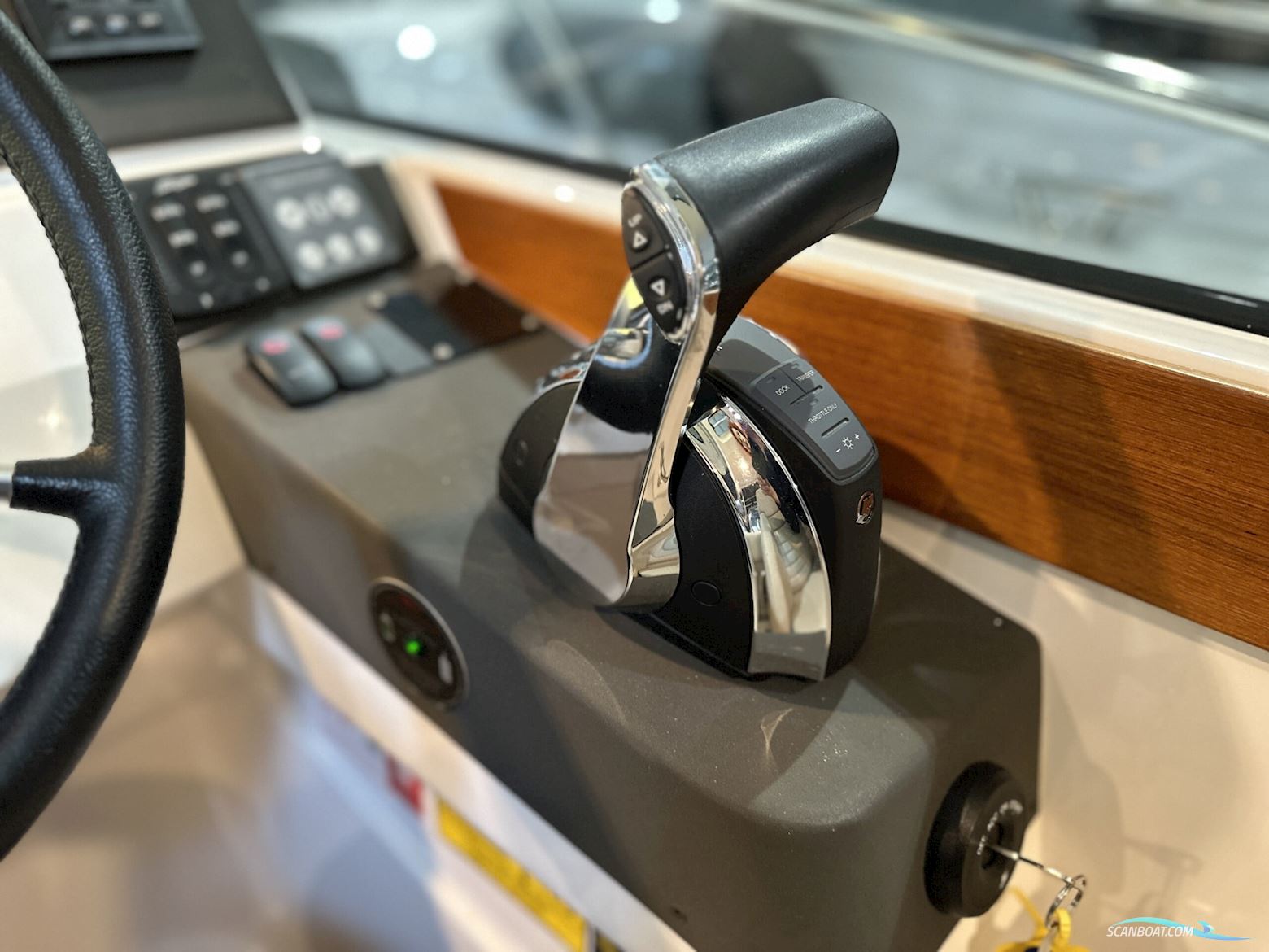 Begagnad Aquador 28 HT -21