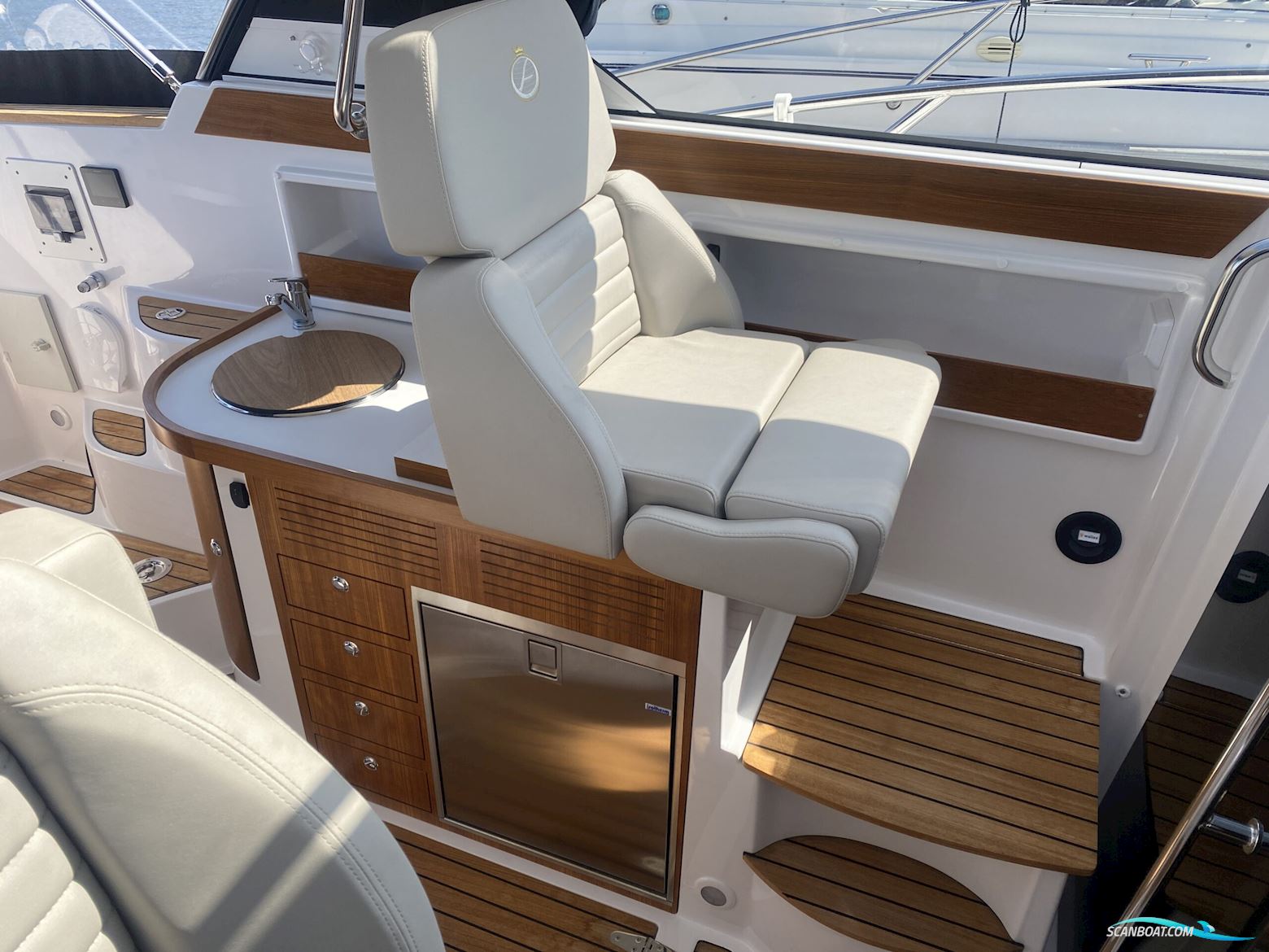 Begagnad Aquador 28 HT -21