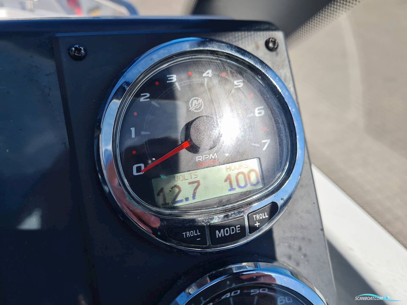 Bella 500 BR - 80 HK Mercury/Udstyr