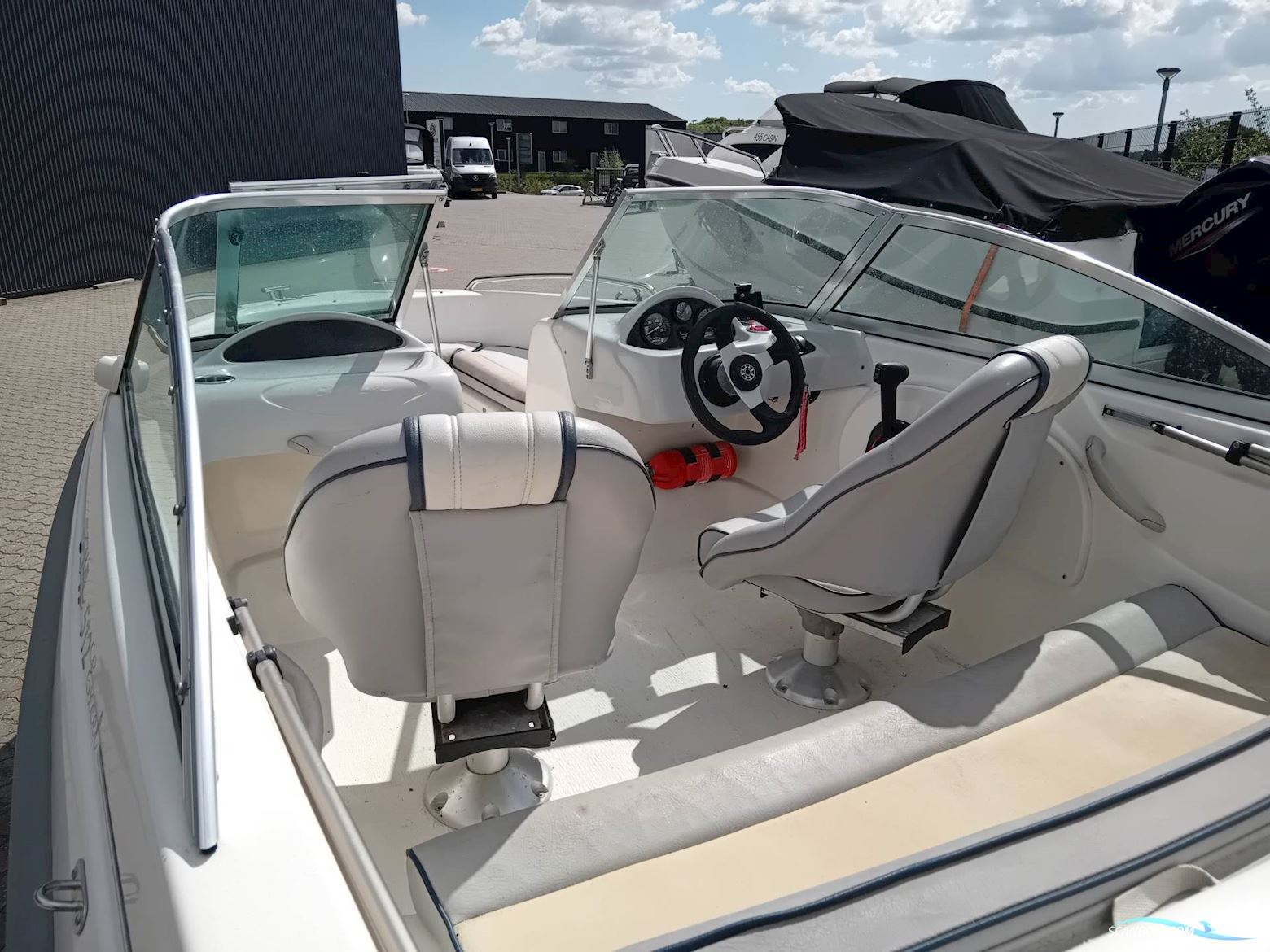 Bella 512 Excel Bowrider m/100hk Mercury 4-Takt Efi