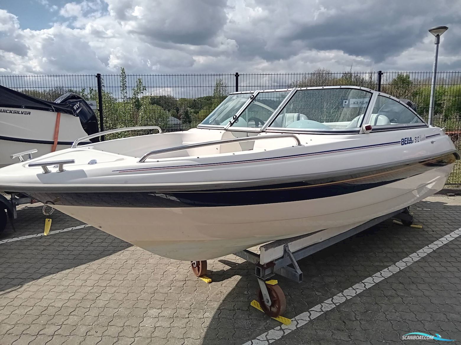 Bella 512 Excel Bowrider m/100hk Mercury 4-Takt Efi
