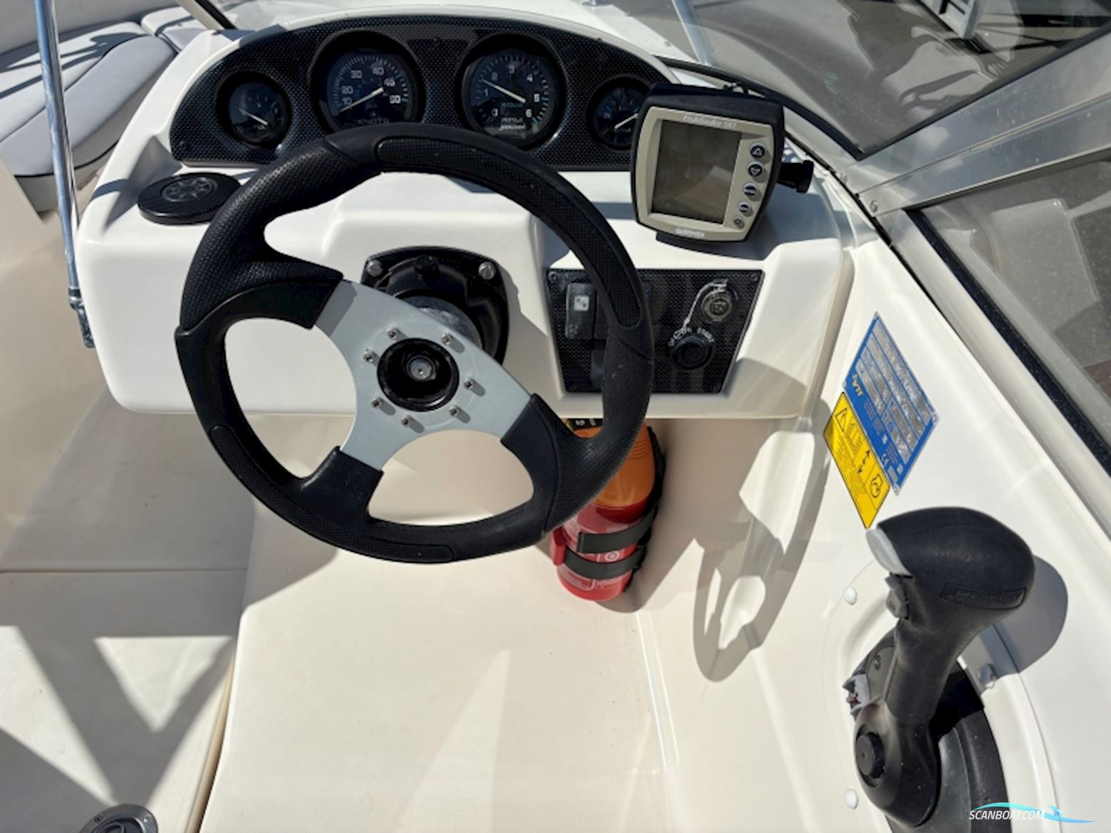 Bella 530 Excel Bowrider