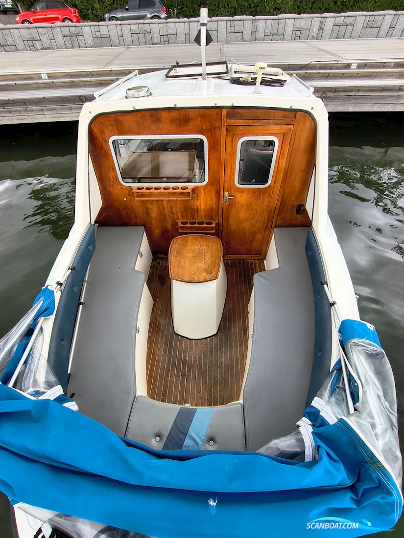 Bella 700