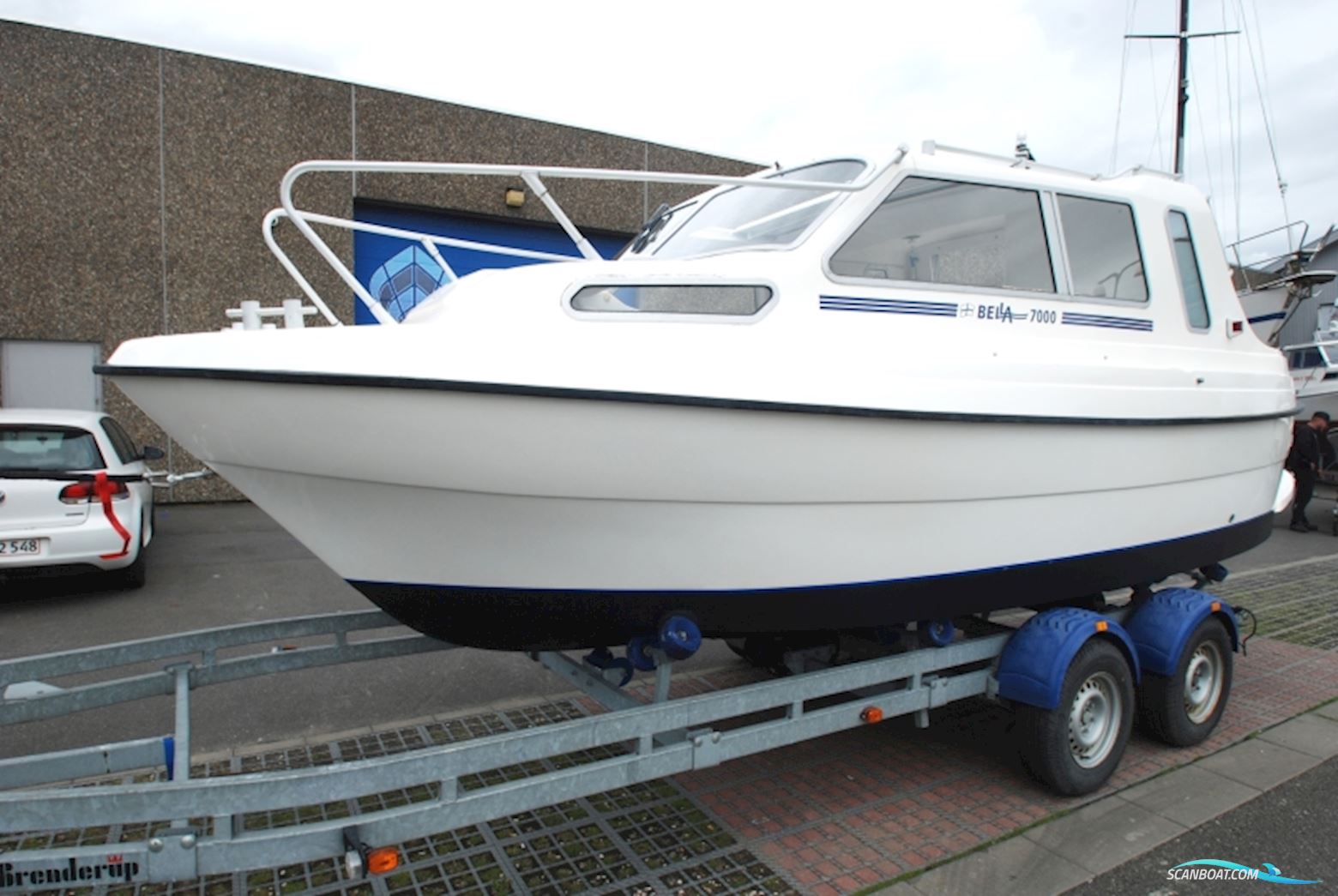 Bella 7000 Motorbåd