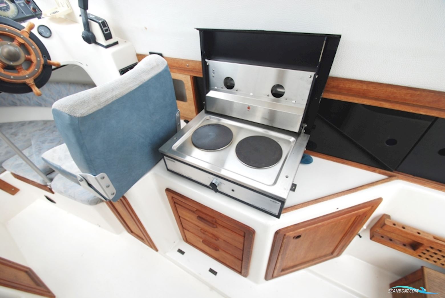 Bella 7000 Motorbåd