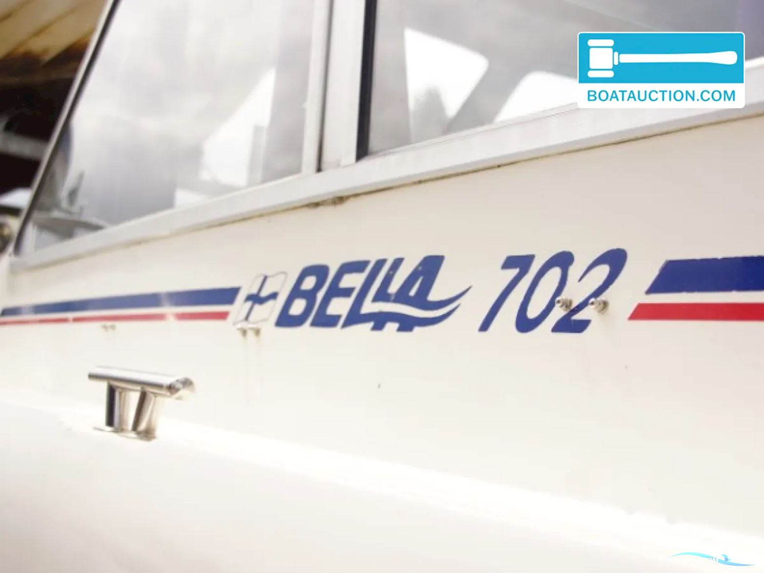 BELLA 702