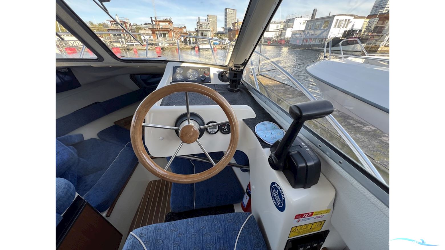 Bella 703