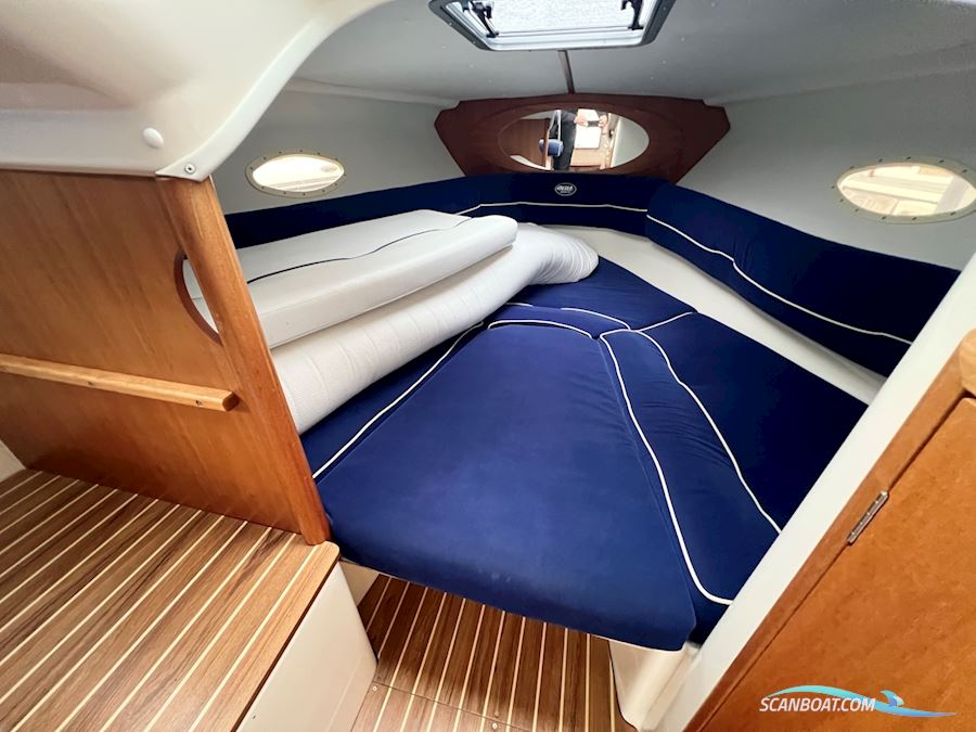 Bella Falcon 26