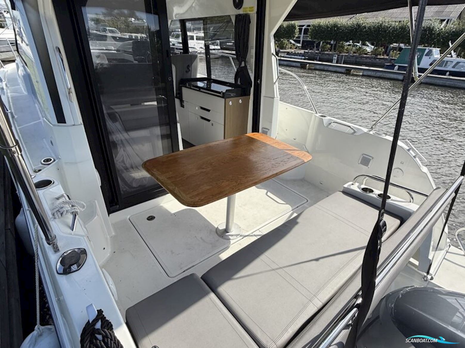 Beneteau  Antares 9