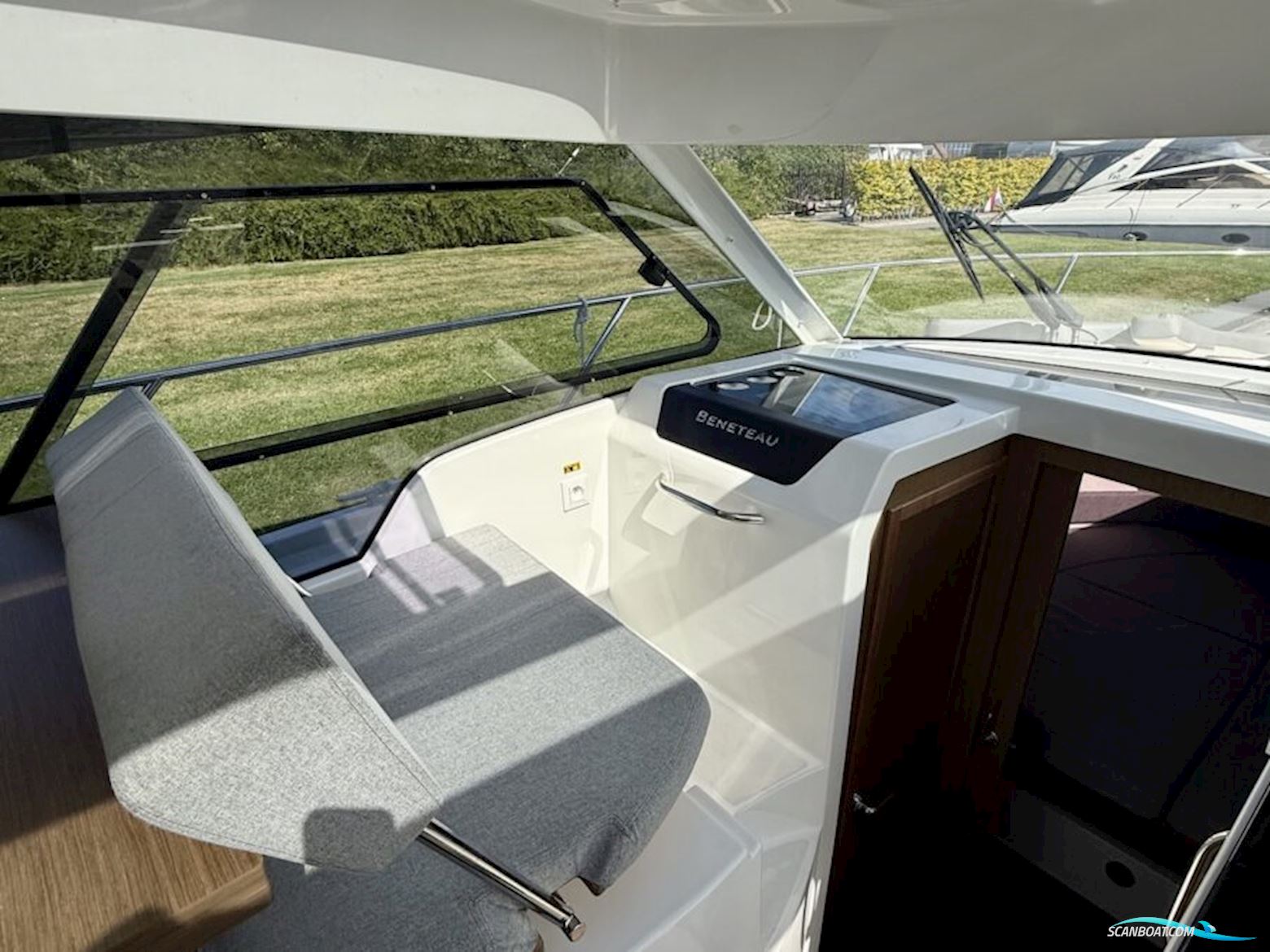 Beneteau  Antares 9
