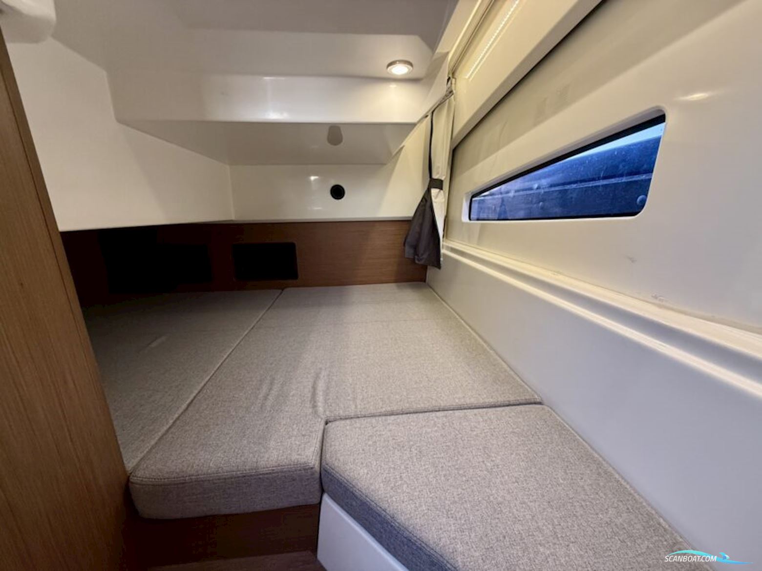 Beneteau  Antares 9