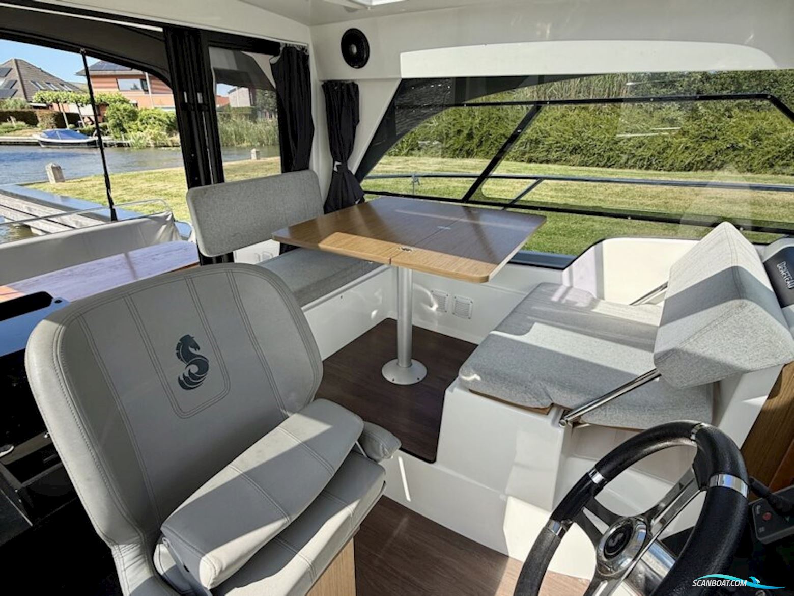 Beneteau  Antares 9