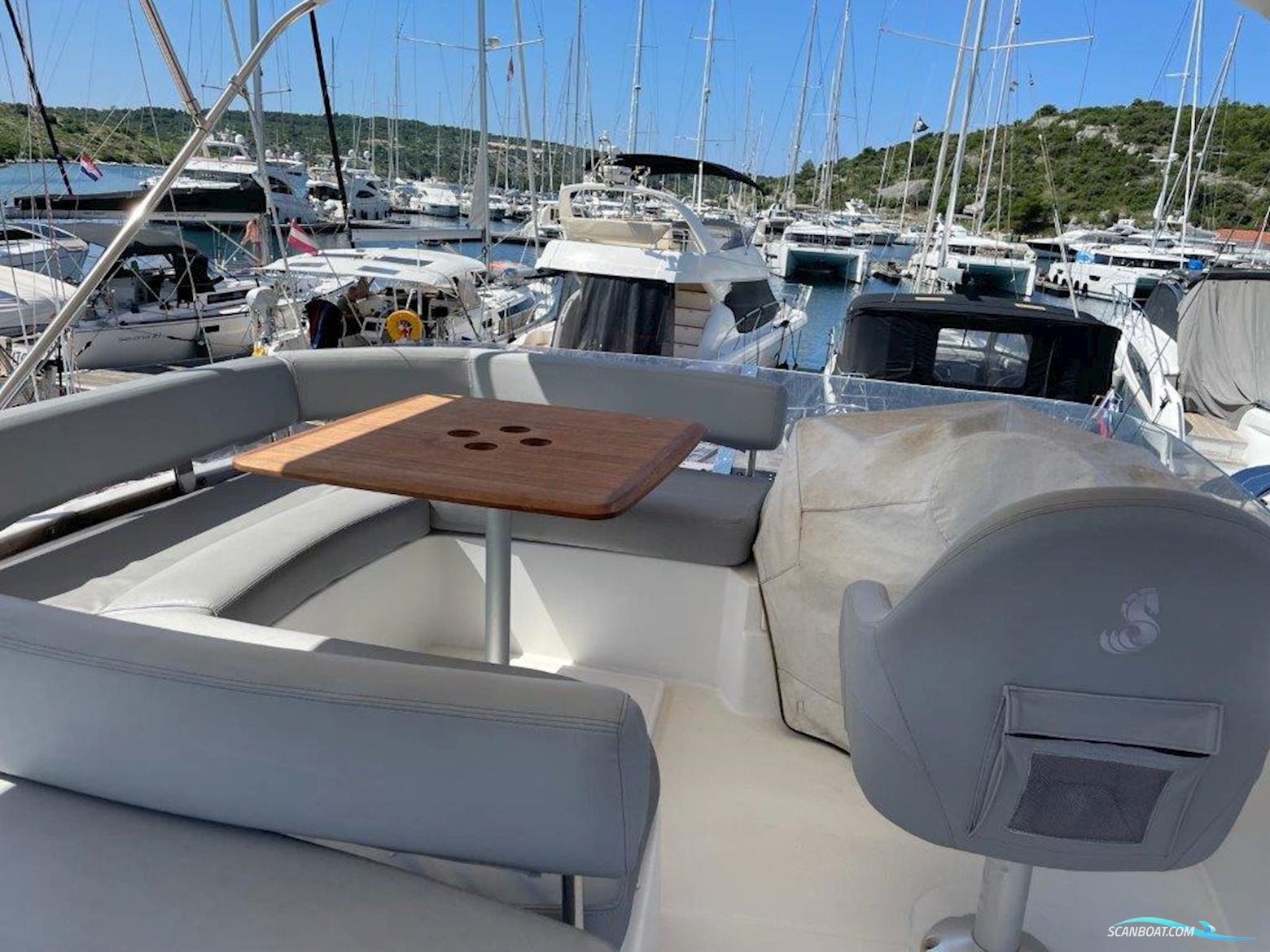 Bénéteau Antares 12