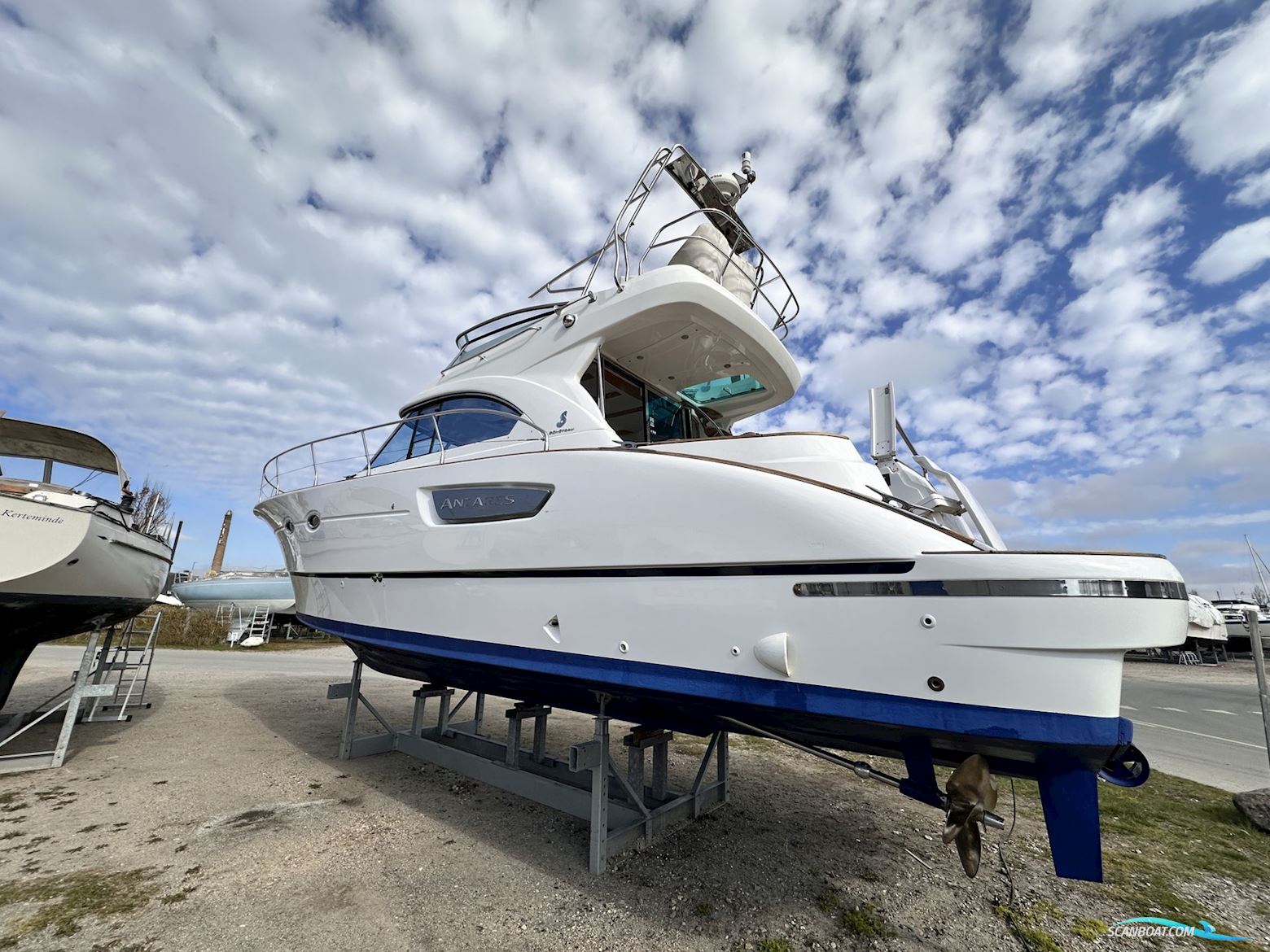 Bénéteau Antares 12