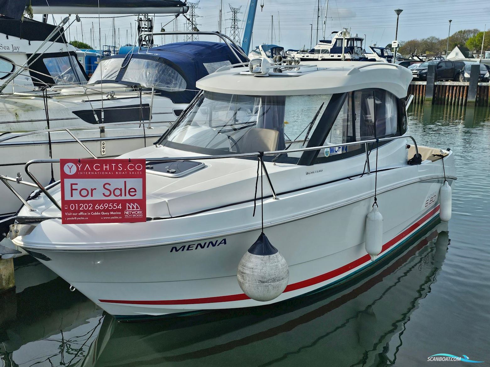 Beneteau Antares 6.80 Motorbåt 2016, med Suzuki motor, England